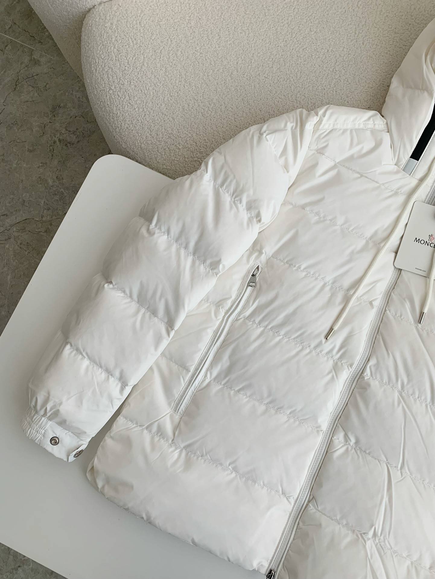 【#3706】Moncler Montbeliard down jacket