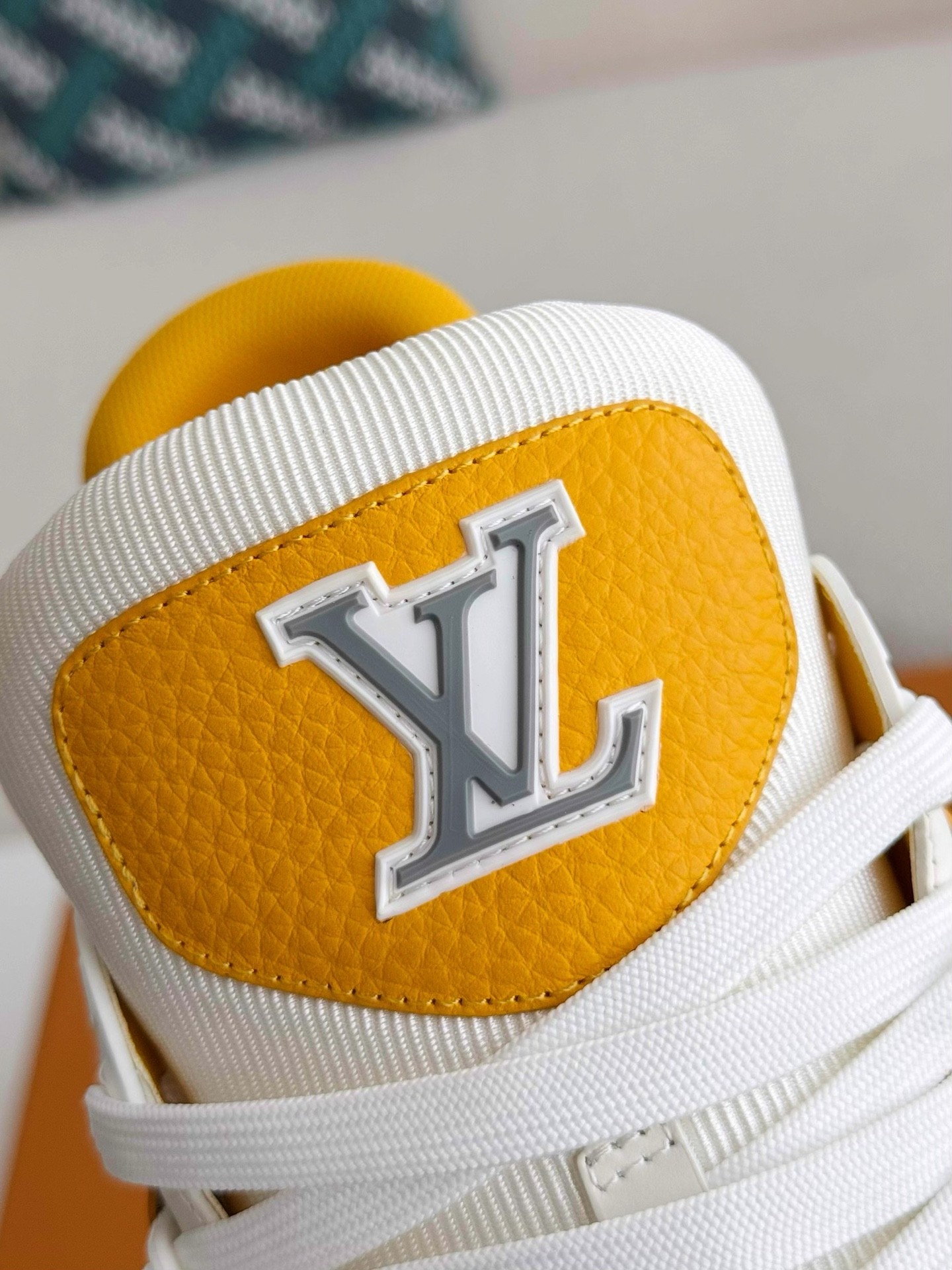 [#3889I LOUIS VUITTON TRAINER SNEAKERS