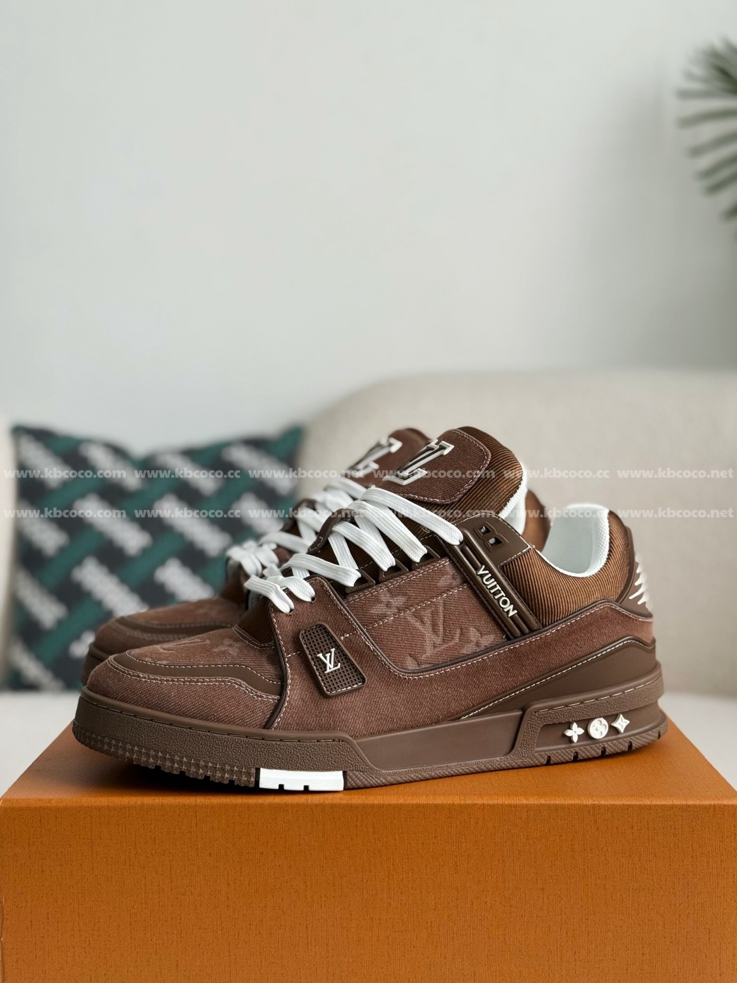 【#5439】 LOUIS VUITTON TRAINER SNEAKERS