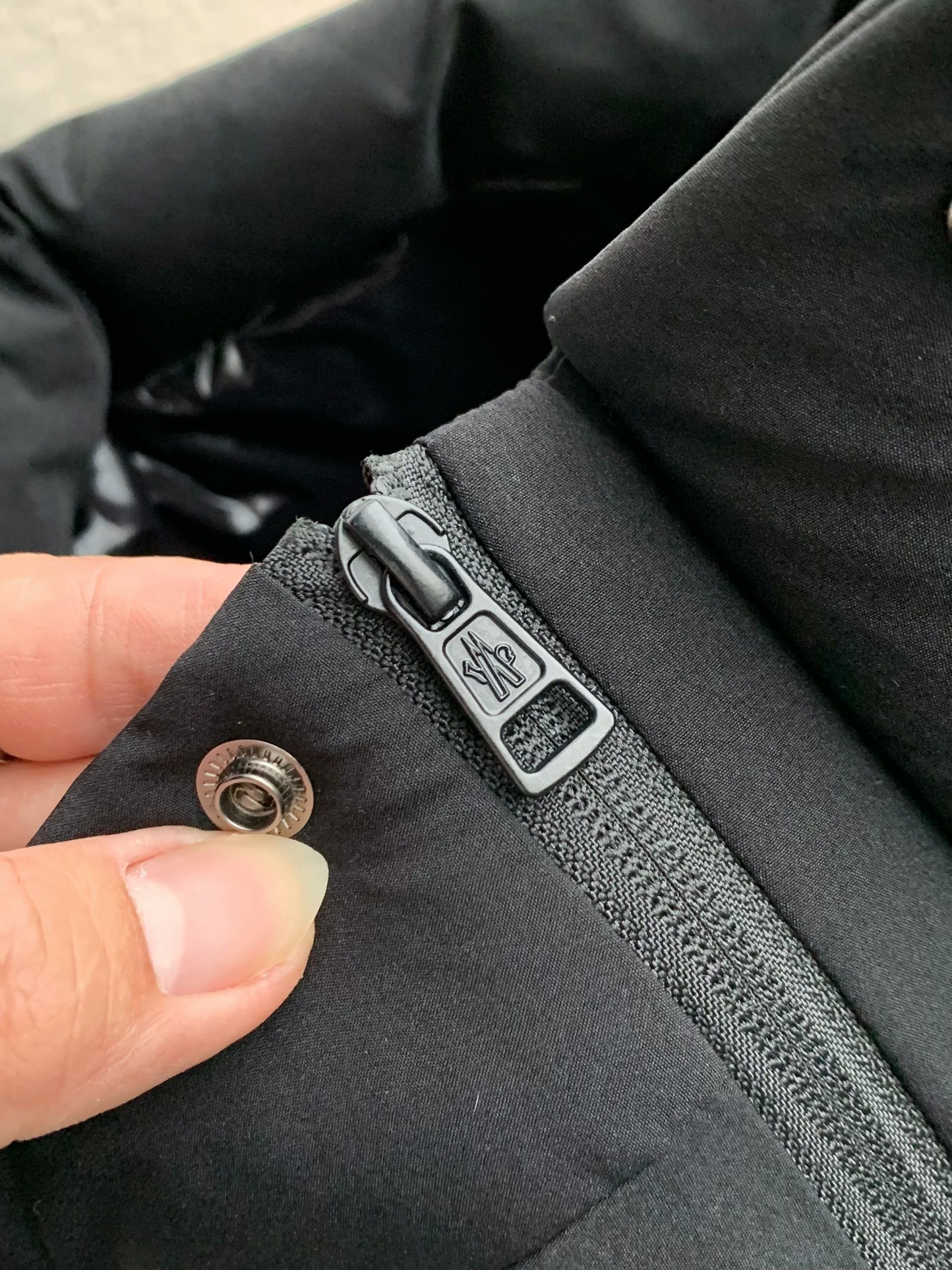 【#2344】Moncler Montbeliard down jacket