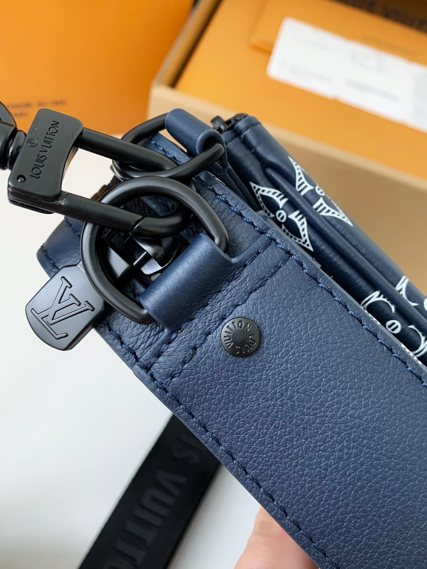 Louis Vuitton The new TRlO Postman Pack M24753