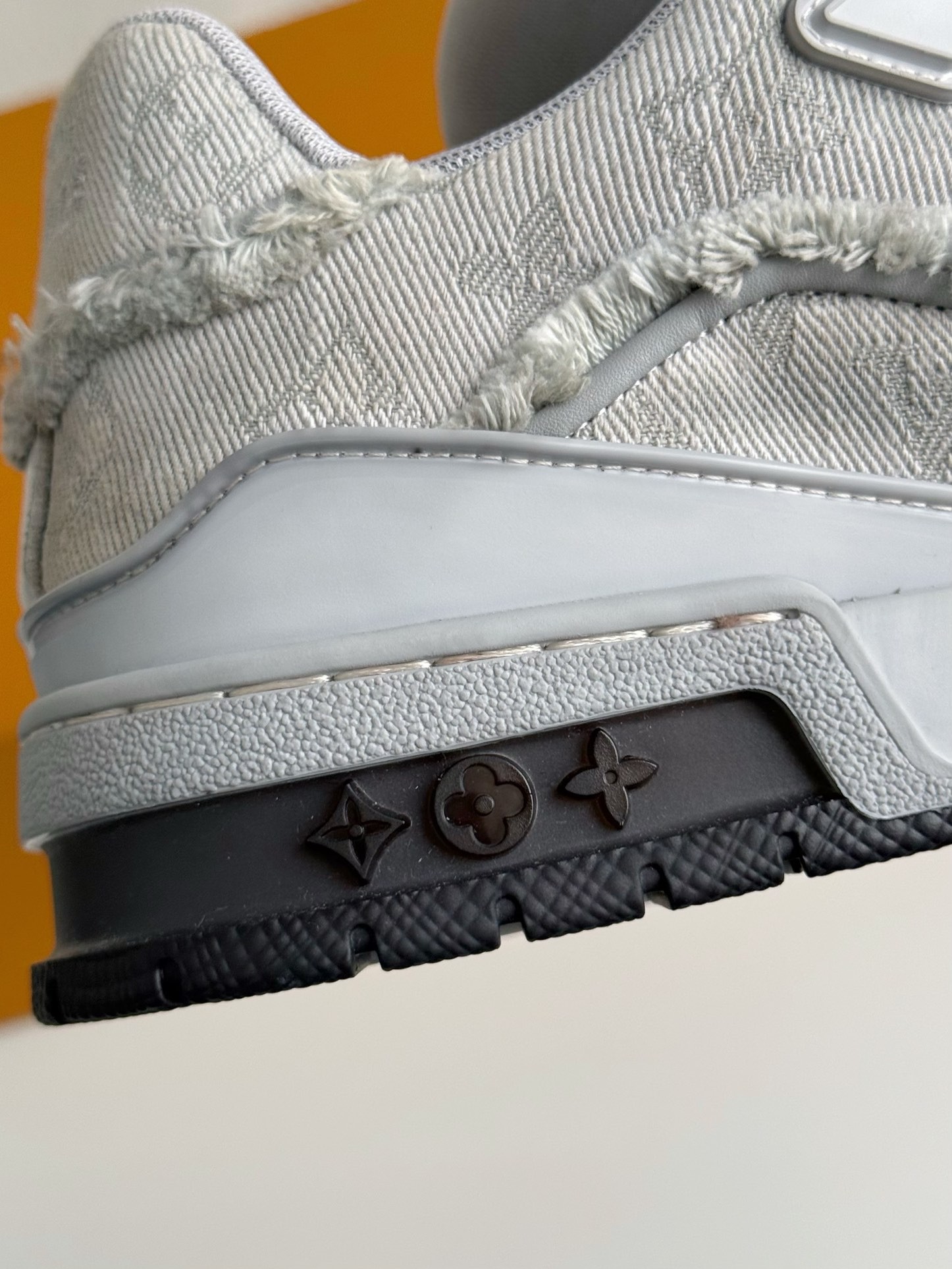 [#3917]LOUIS VUITTON TRAINER SNEAKERS