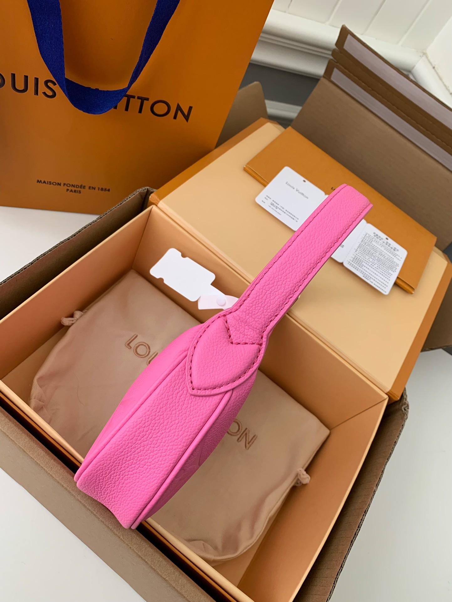 Louis Vuitton 23 New MINI MOON Handbag M82487, Top Quality