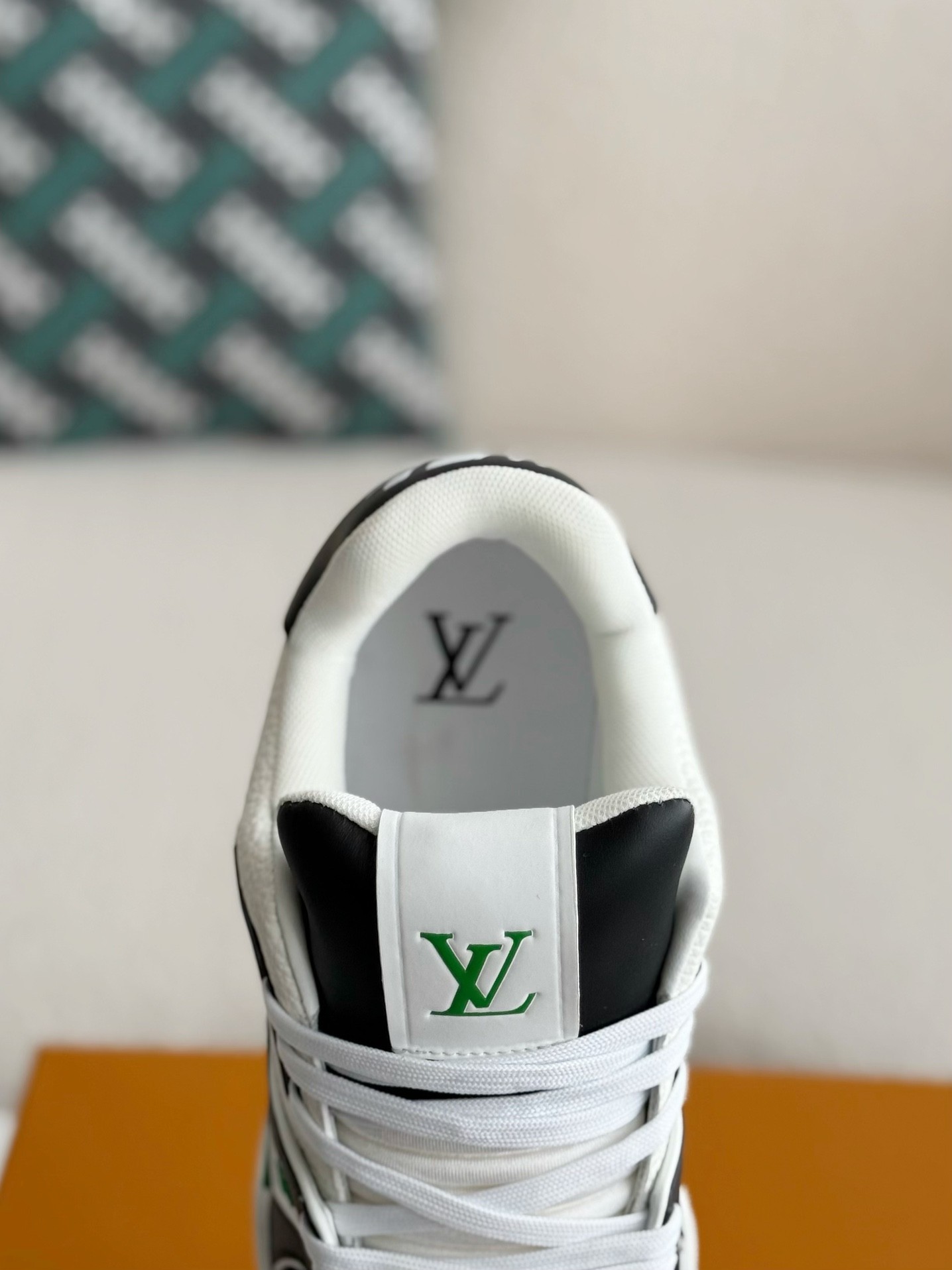 [#3722」 LOUIS VUITTON TRAINER SNEAKERS