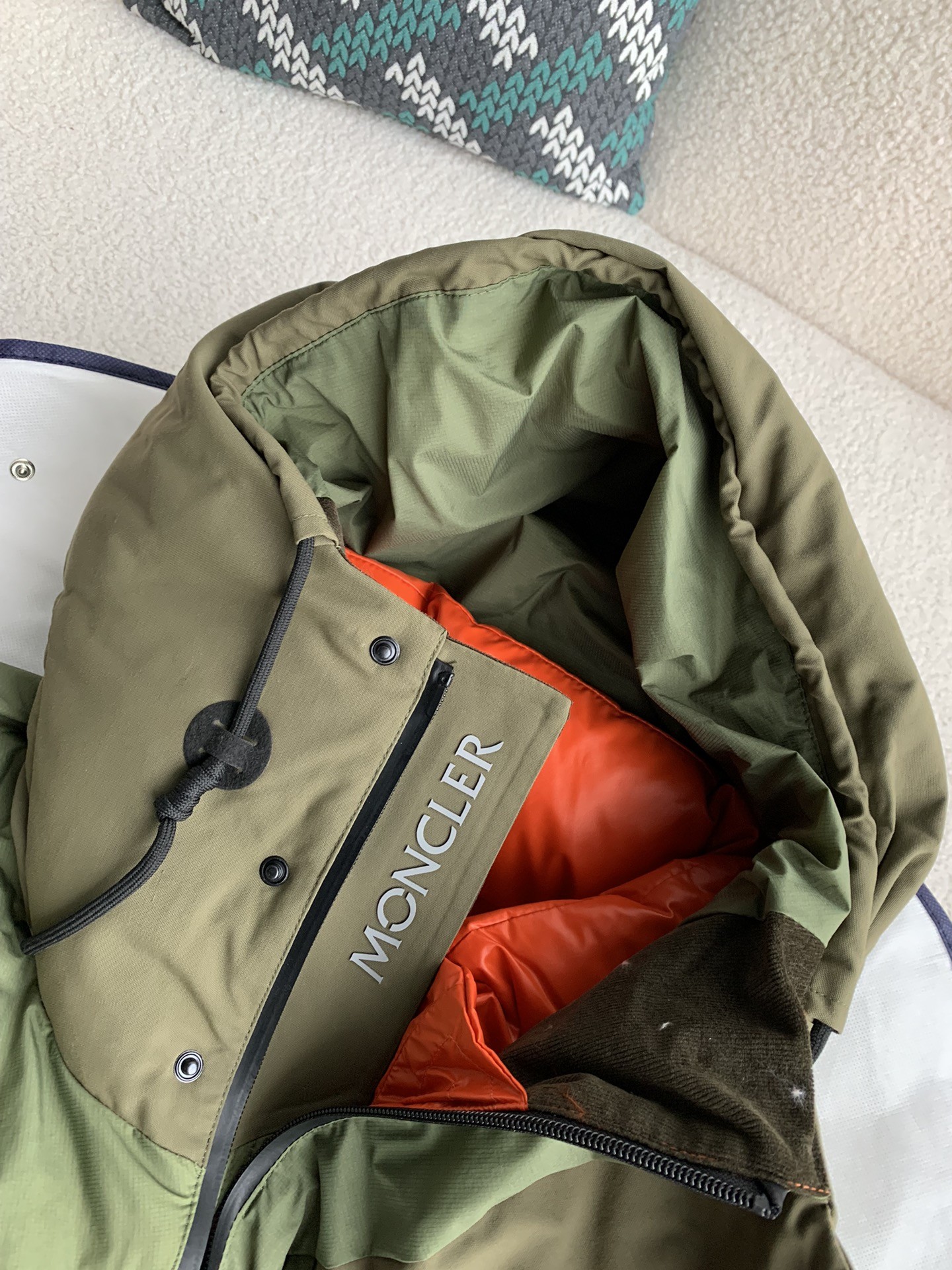 【#2532】 Moncler down jacket