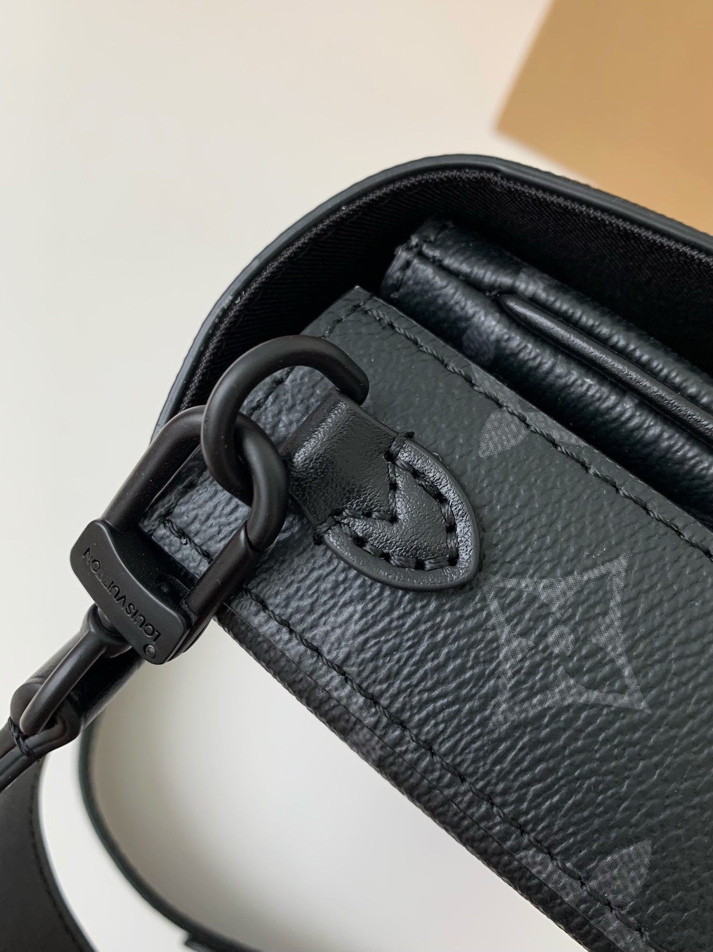 Louis Vuitton New season MontsourisMini Bag M83567