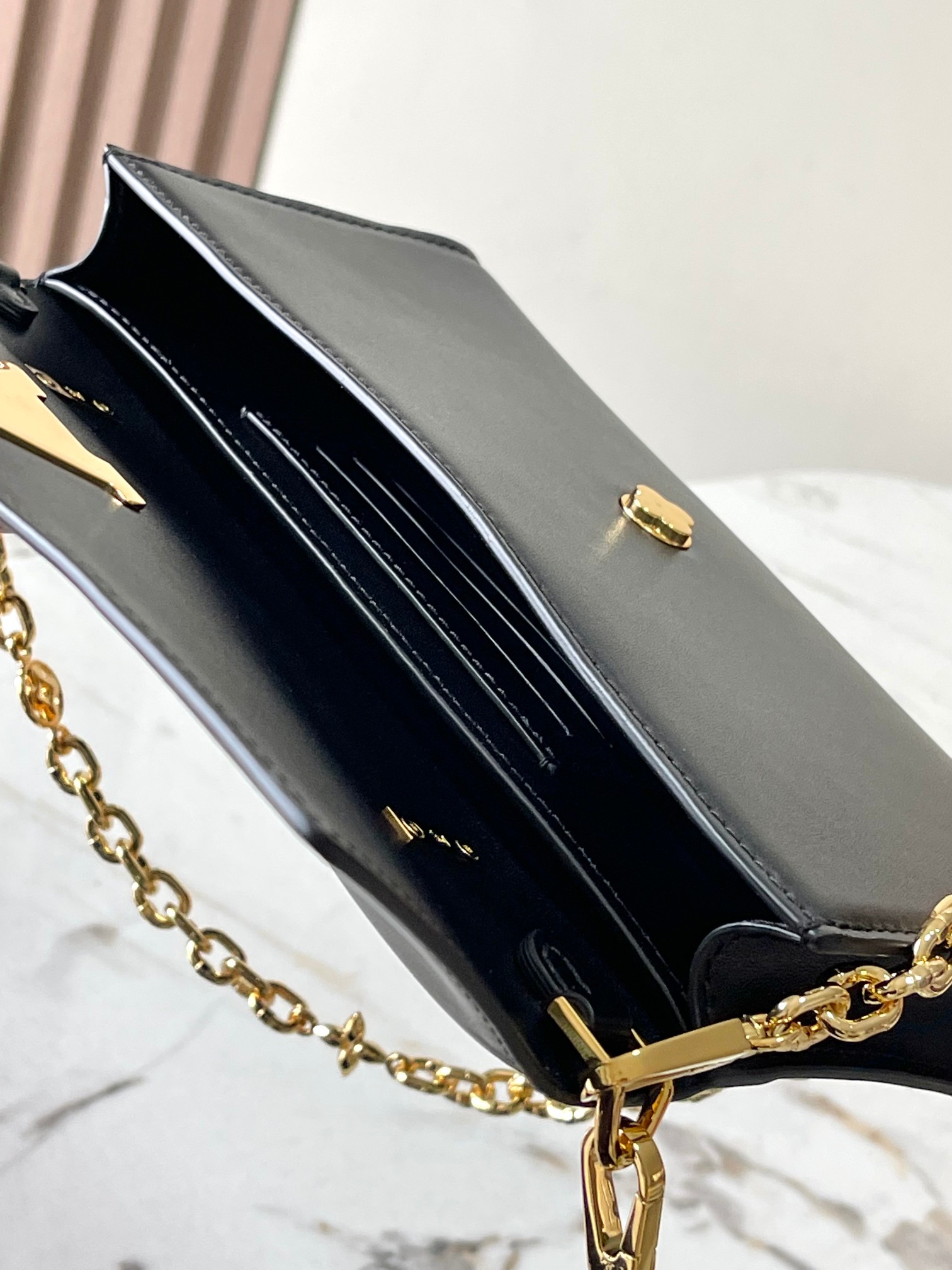 LOUIS VUITTON Capucines Shoulder bag/top quality M12405