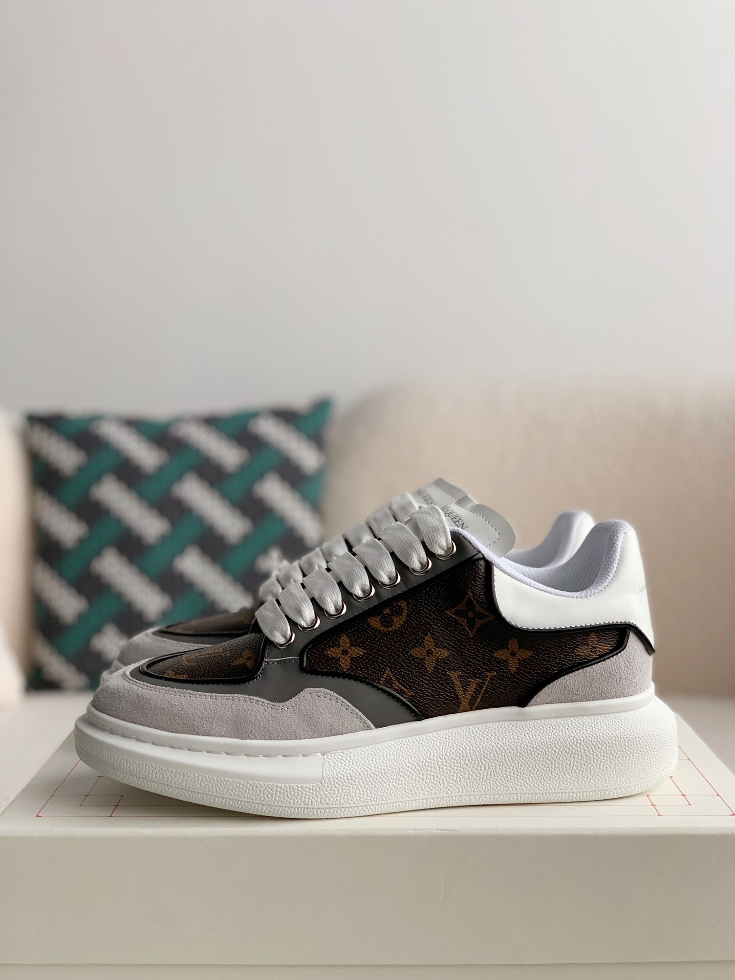 Alexander McQueen xLv versatile Sneakers