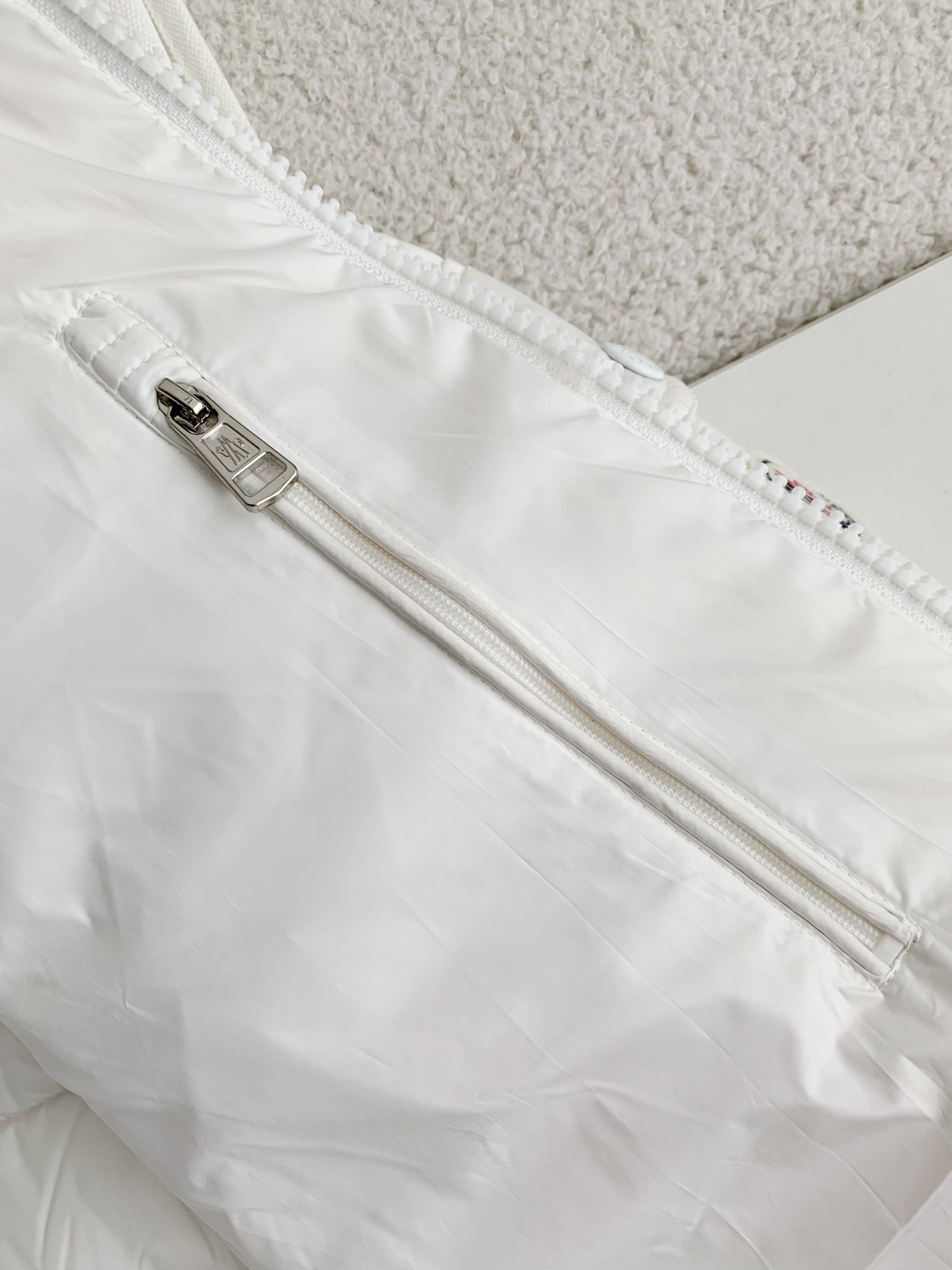 【#3304】Moncler Montbeliard down jacket