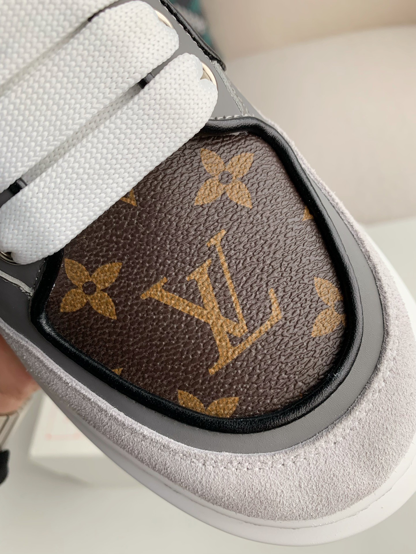 Alexander McQueen xLv versatile Sneakers