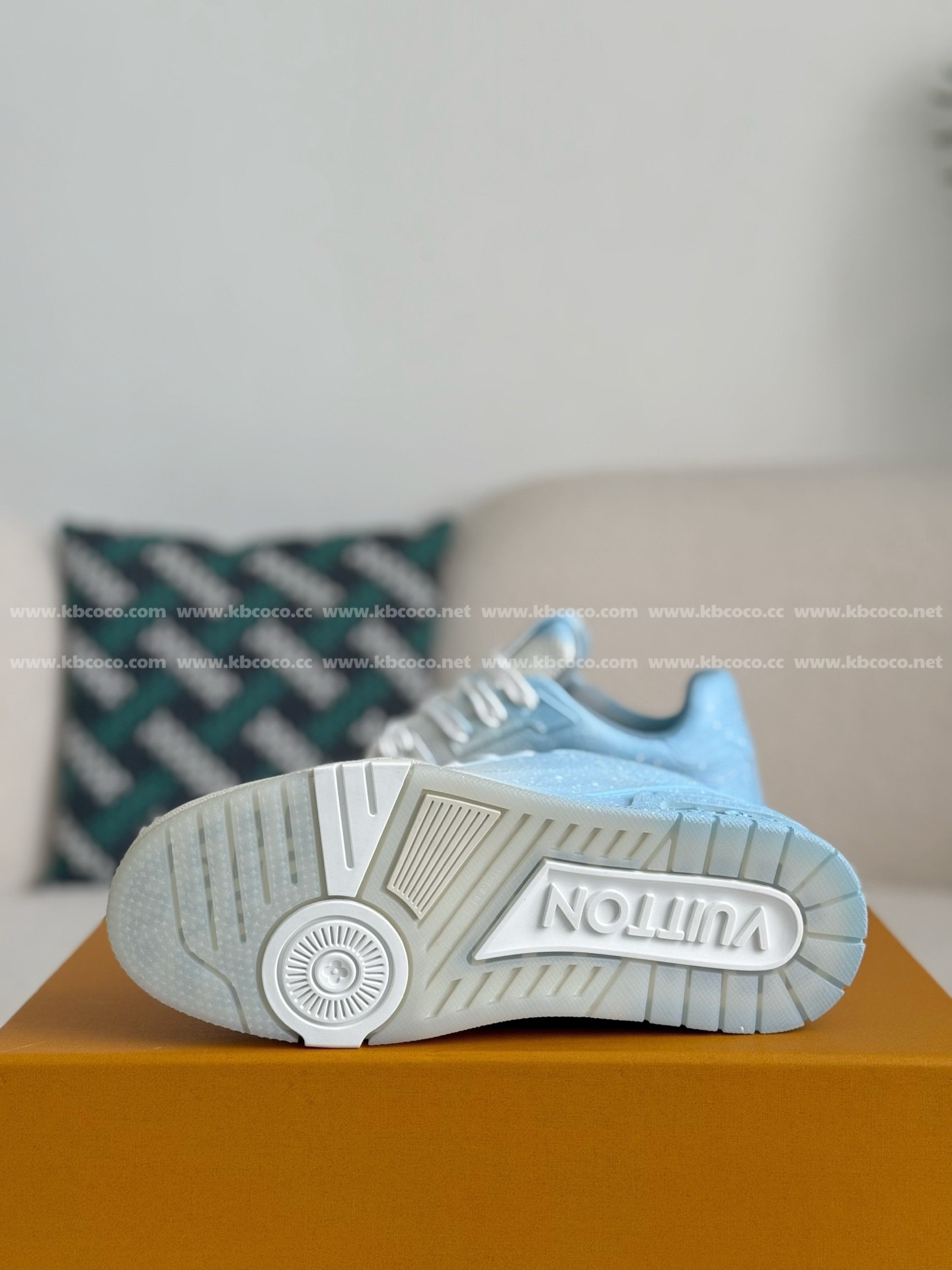 【#5198】 LOUIS VUITTON TRAINER SNEAKERS