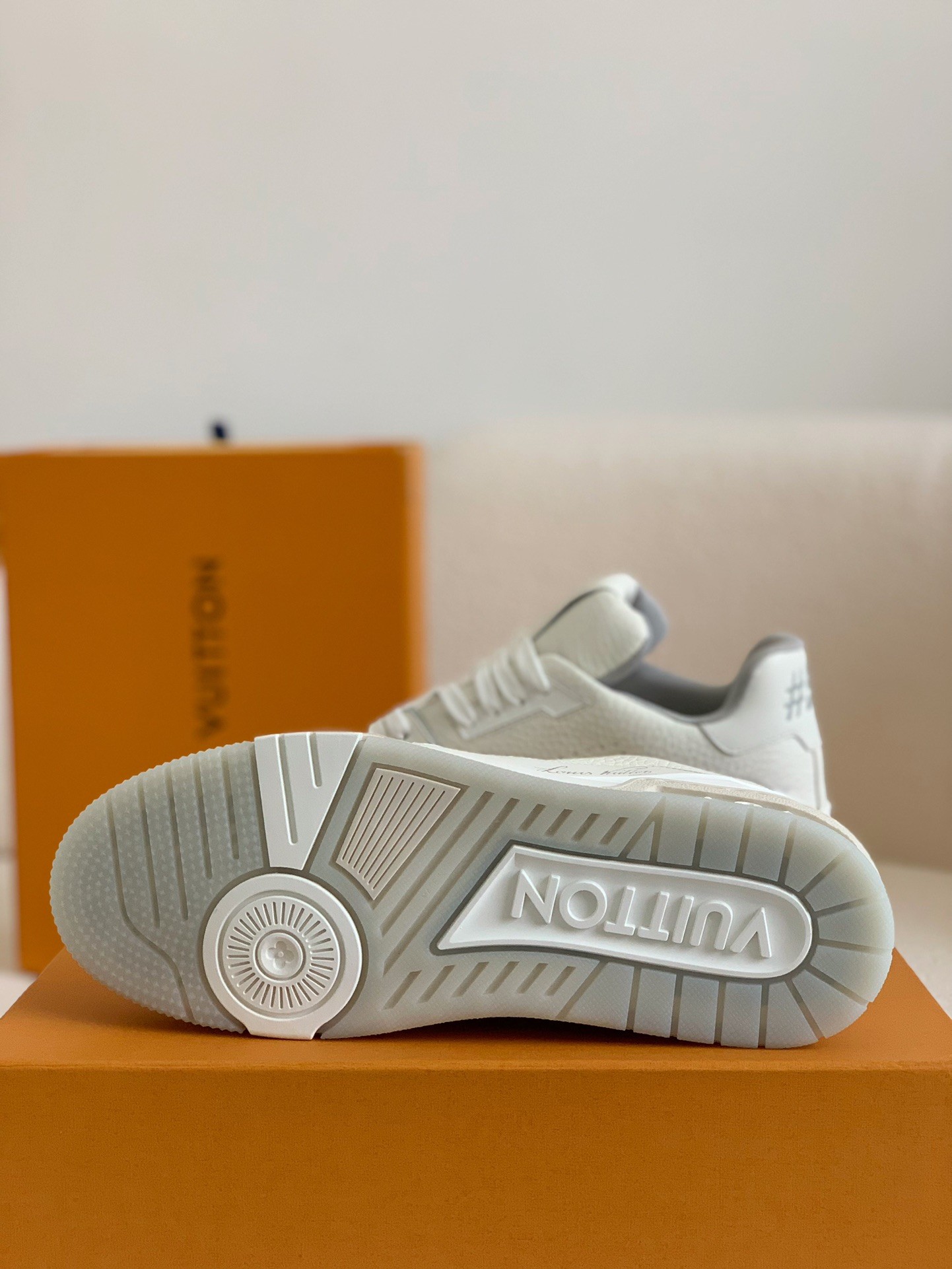 LOUIS VUITTON TRAINER Sneakers Topquality