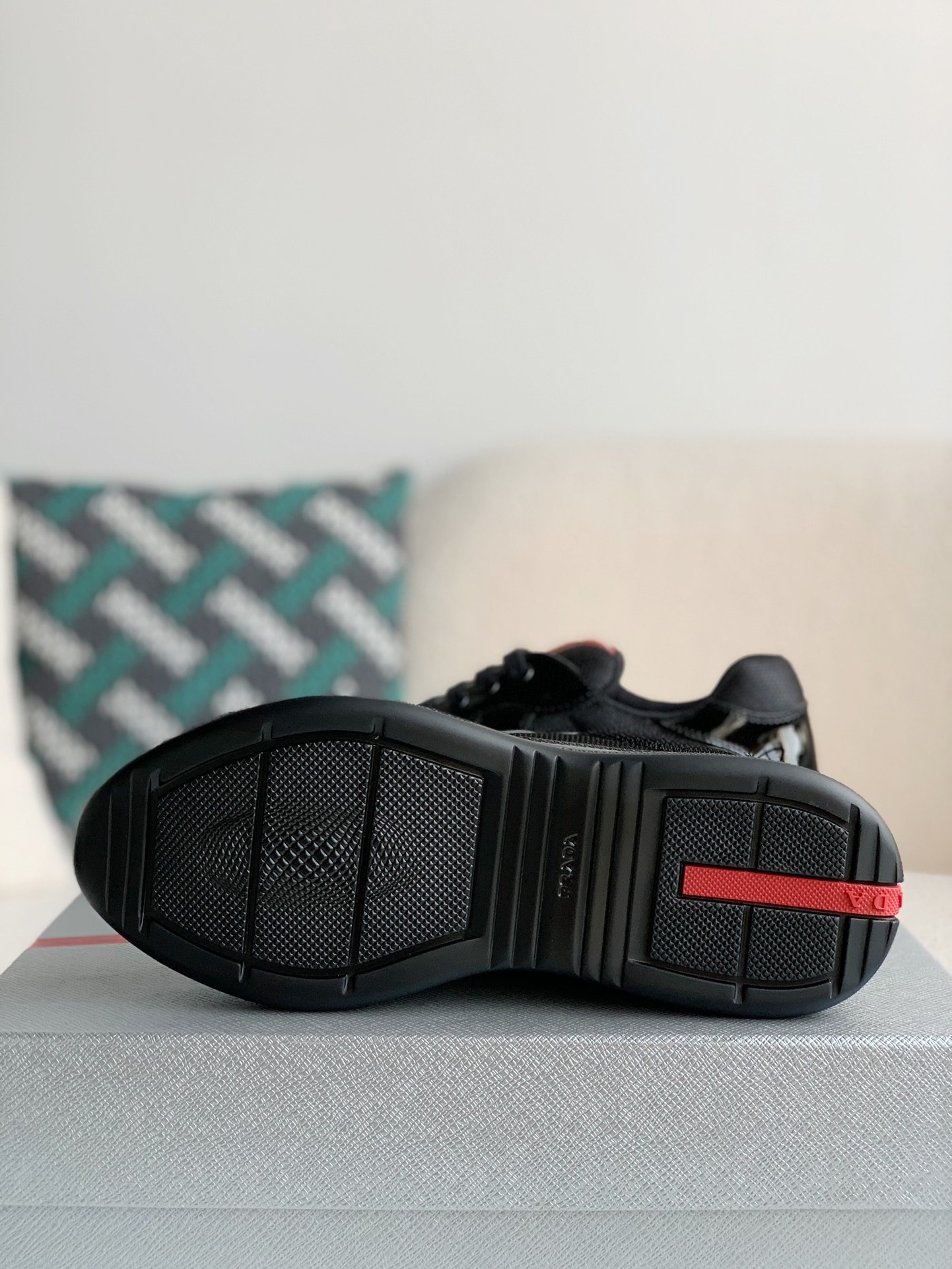 【#607】Prada Sneakers