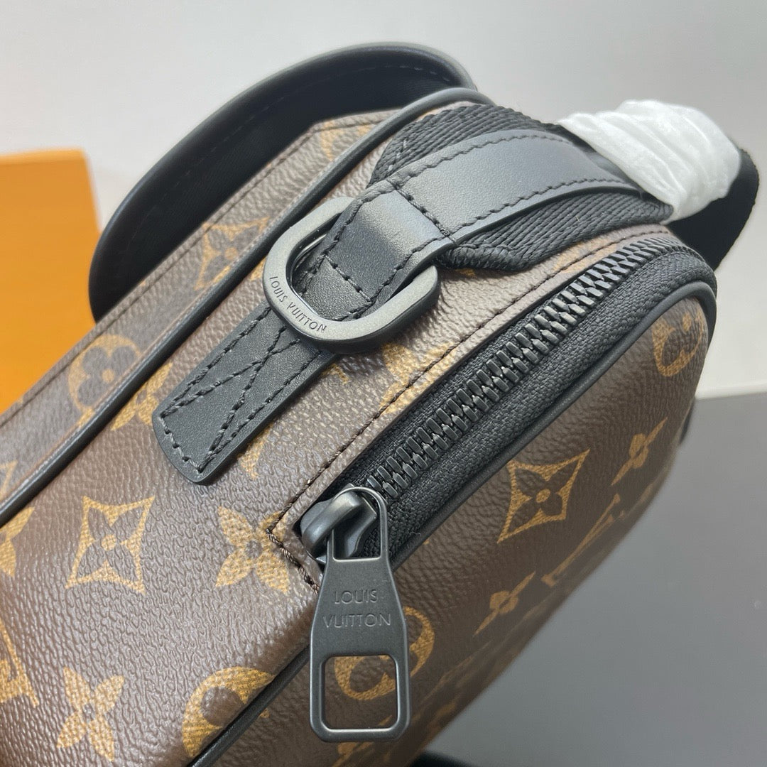 LOUIS VUITTON QUEST Postman bag/top quality M46973