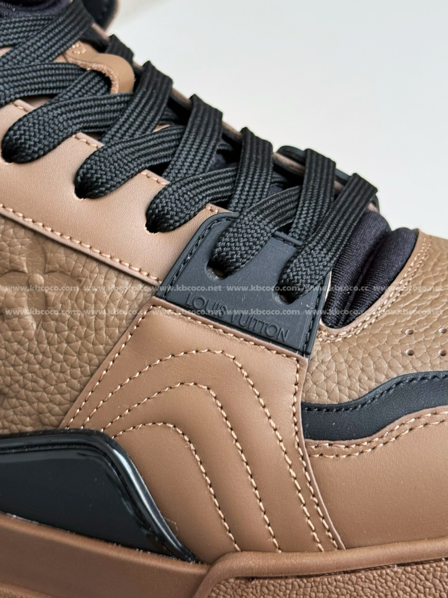 【#4625】 Louis Vuitton Trainers High-Top Plimsolls