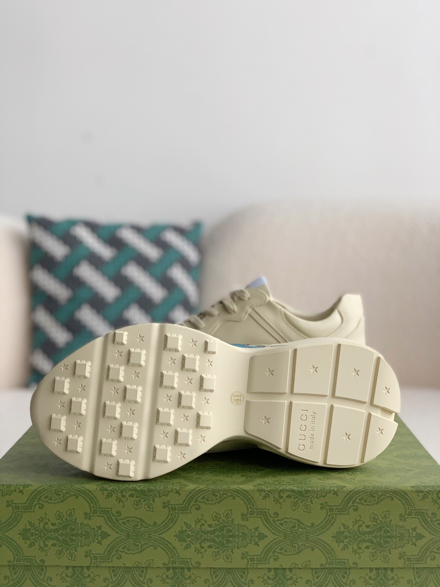 Gucci Retro Clunky Sneaker