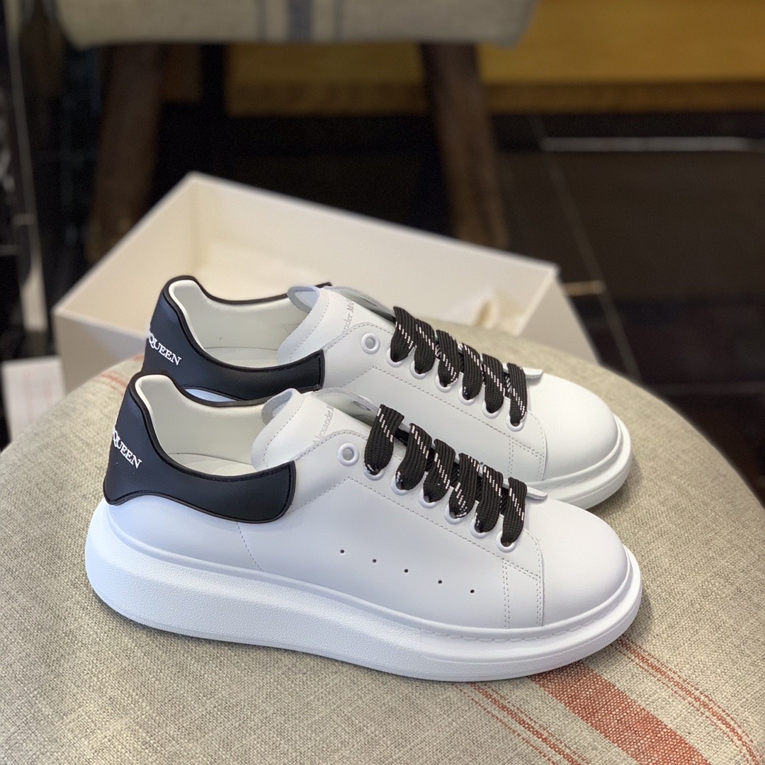 Alexander McQueen MO Black film tailSneakers