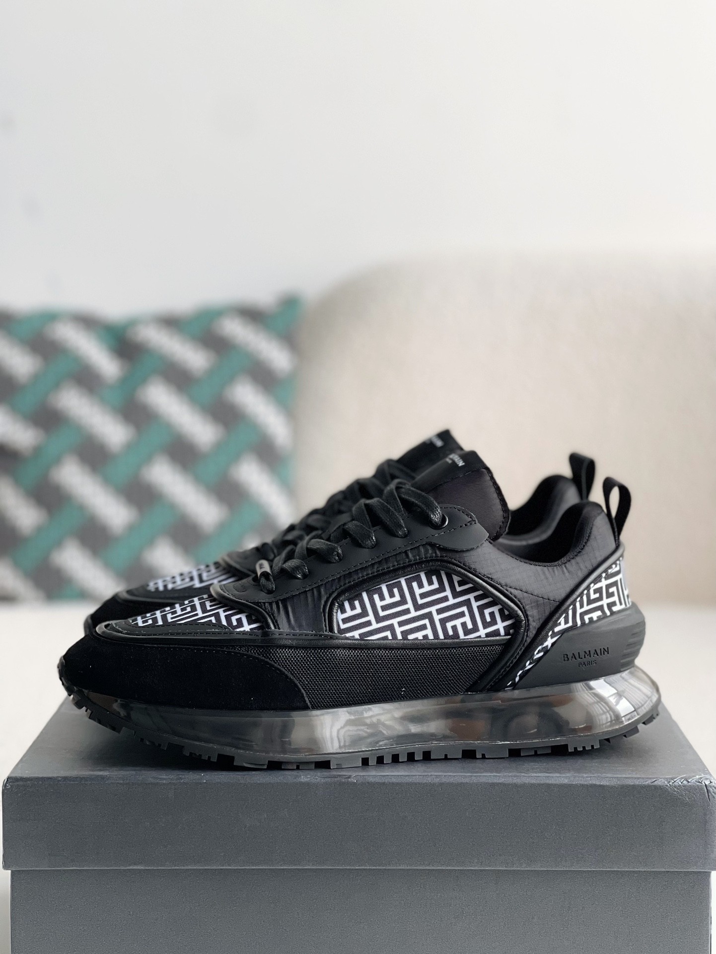 idea: include everything in the pictur