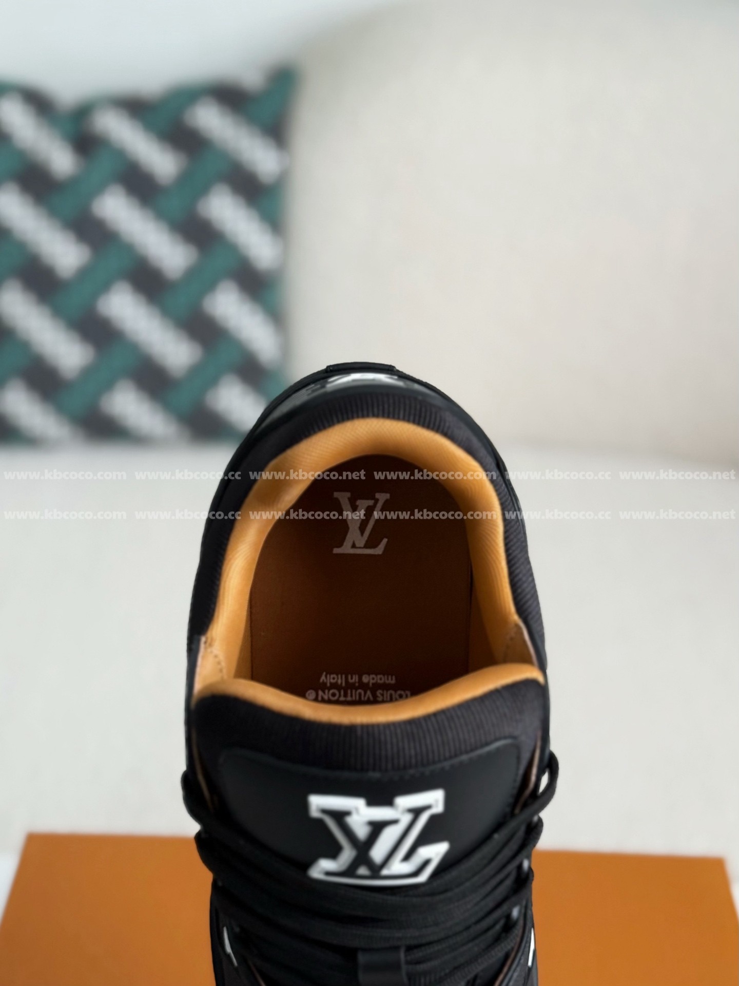 【#5441】 LOUIS VUITTON TRAINER SNEAKERS