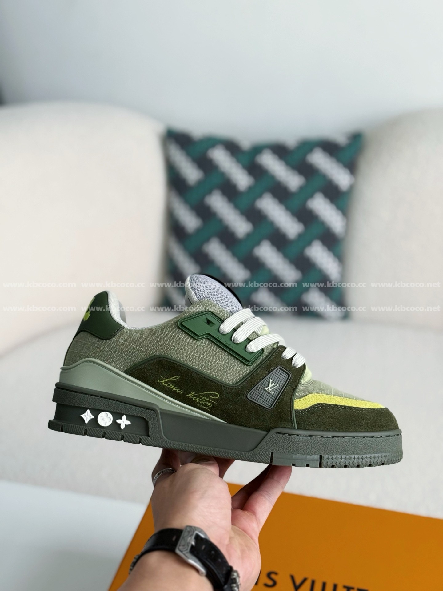 【#5280】 LOUIS VUITTON TRAINER SNEAKERS