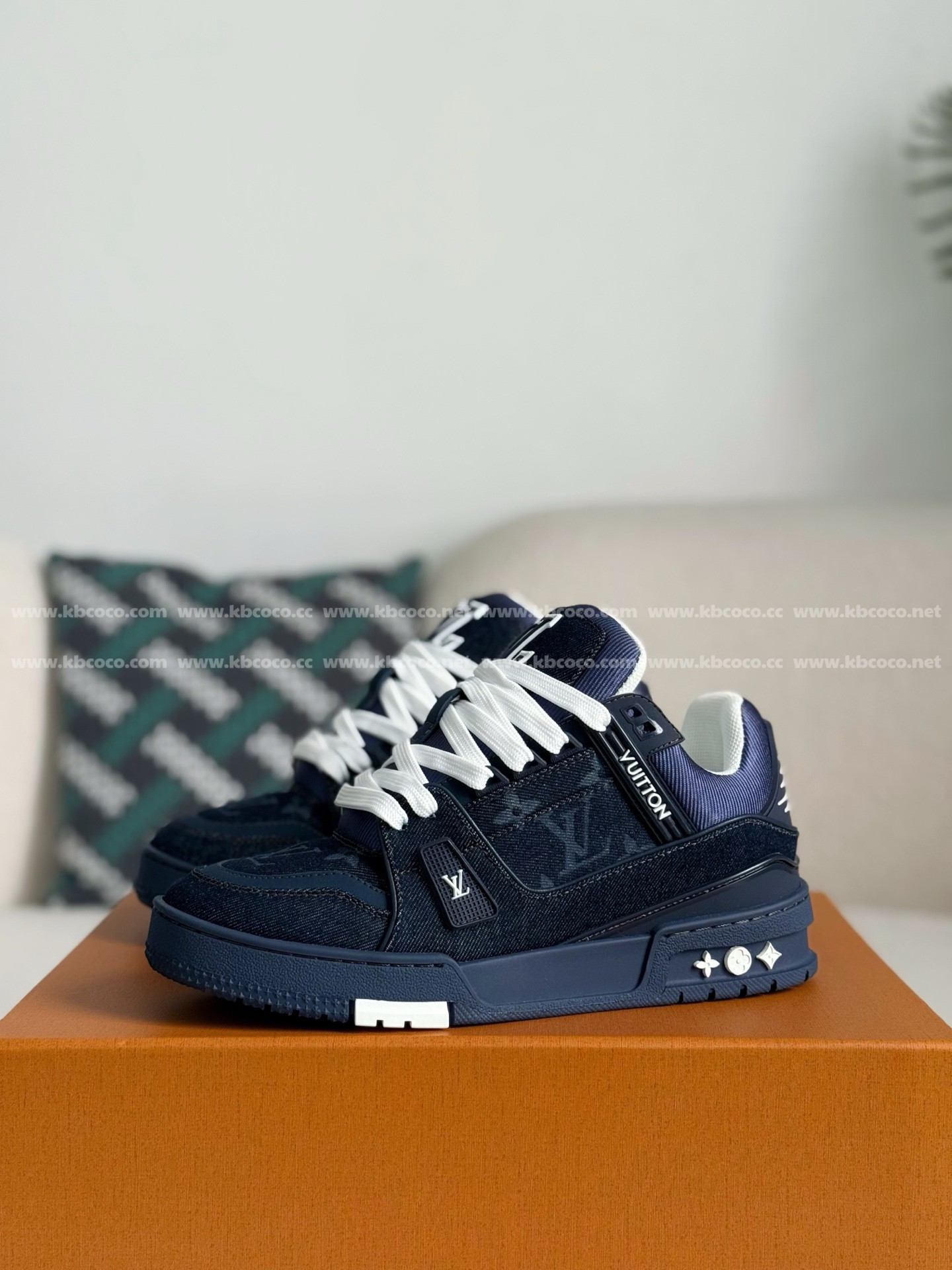 【#5444】 LOUIS VUITTON TRAINER SNEAKERS