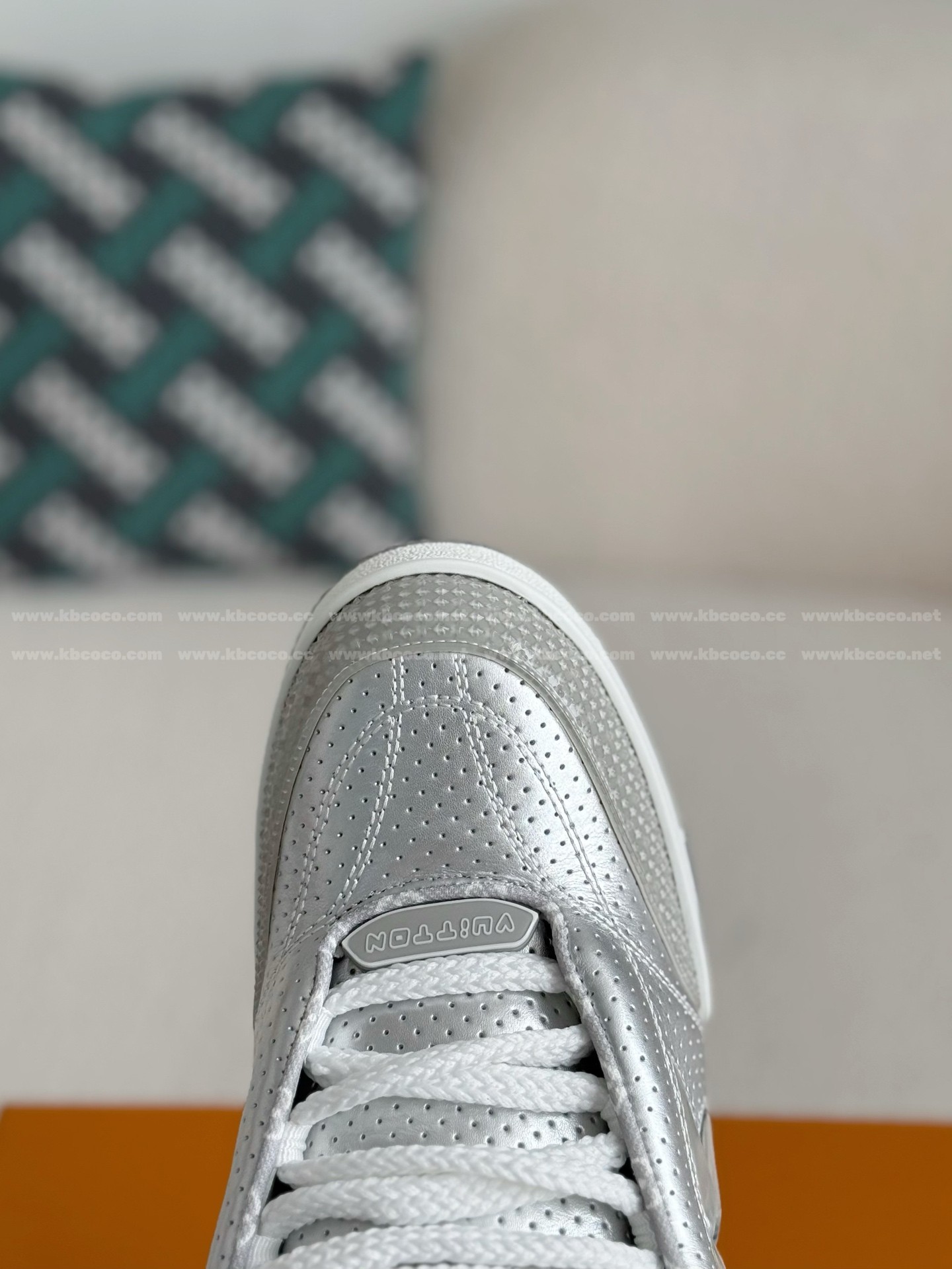 【#5645】 LOUIS VUITTON SKATE SNEAKERS