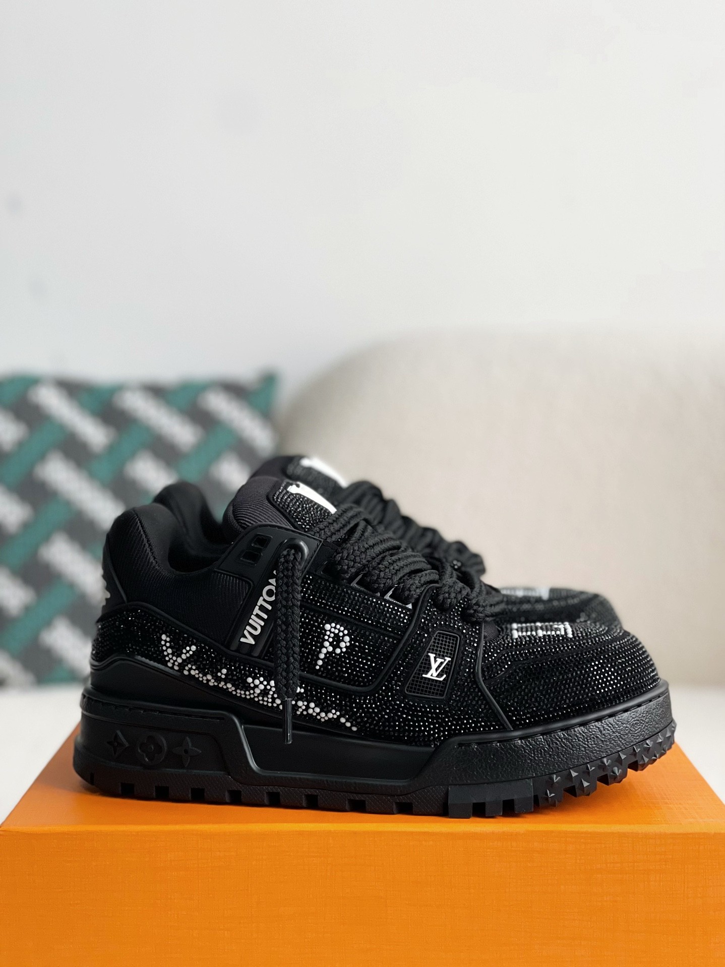 LOUIS VUITTON TRAINER MAXI SNEAKERS
