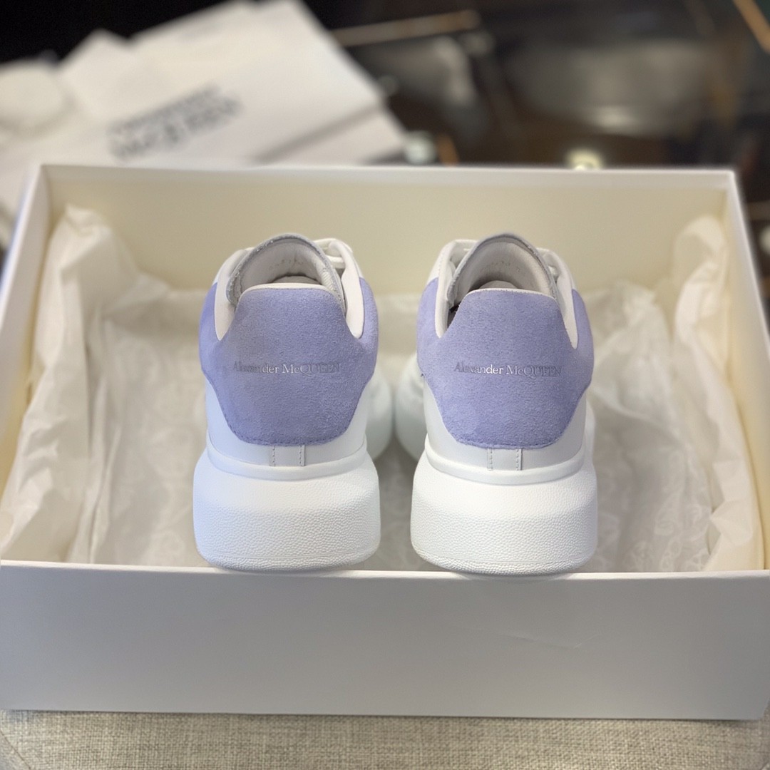 Alexander McQueen MQ Light blue velvet tail Sneakers