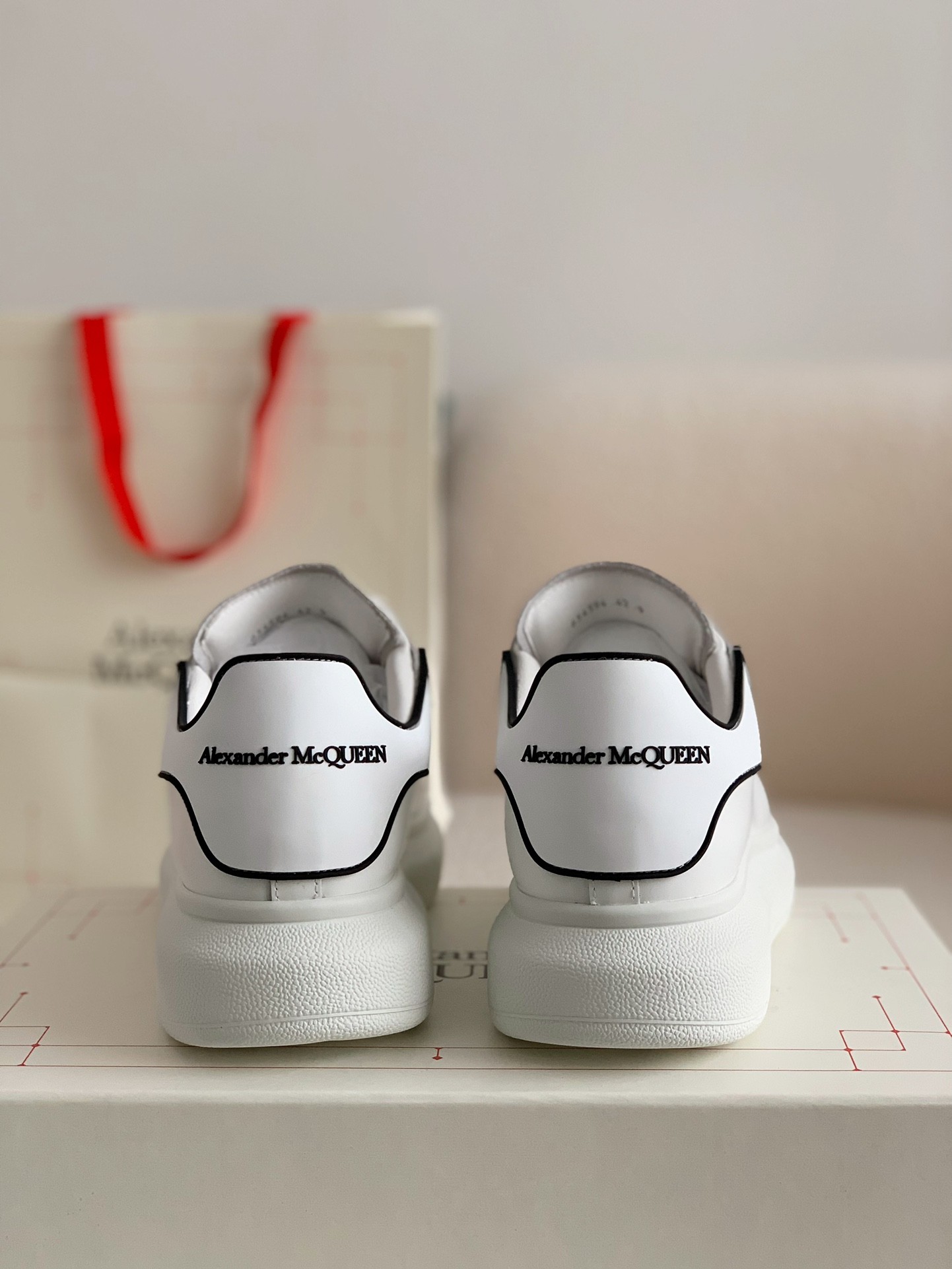 Alexander McQueen MQ white film tailSneakers