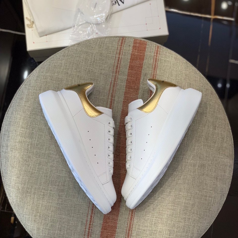 Alexander McQueen MQ Gold cowhidetail Sneakers