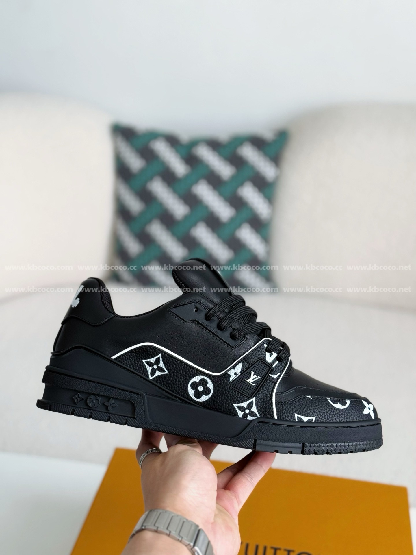 【#4639】 LOUIS VUITTON TRAINER SNEAKERS