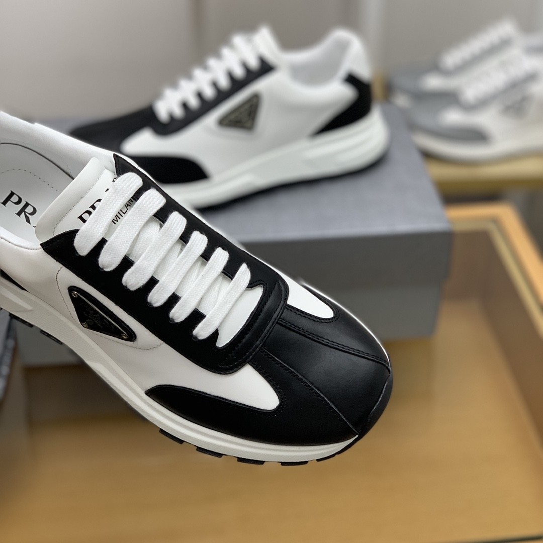 【#629】 Prada Sneakers