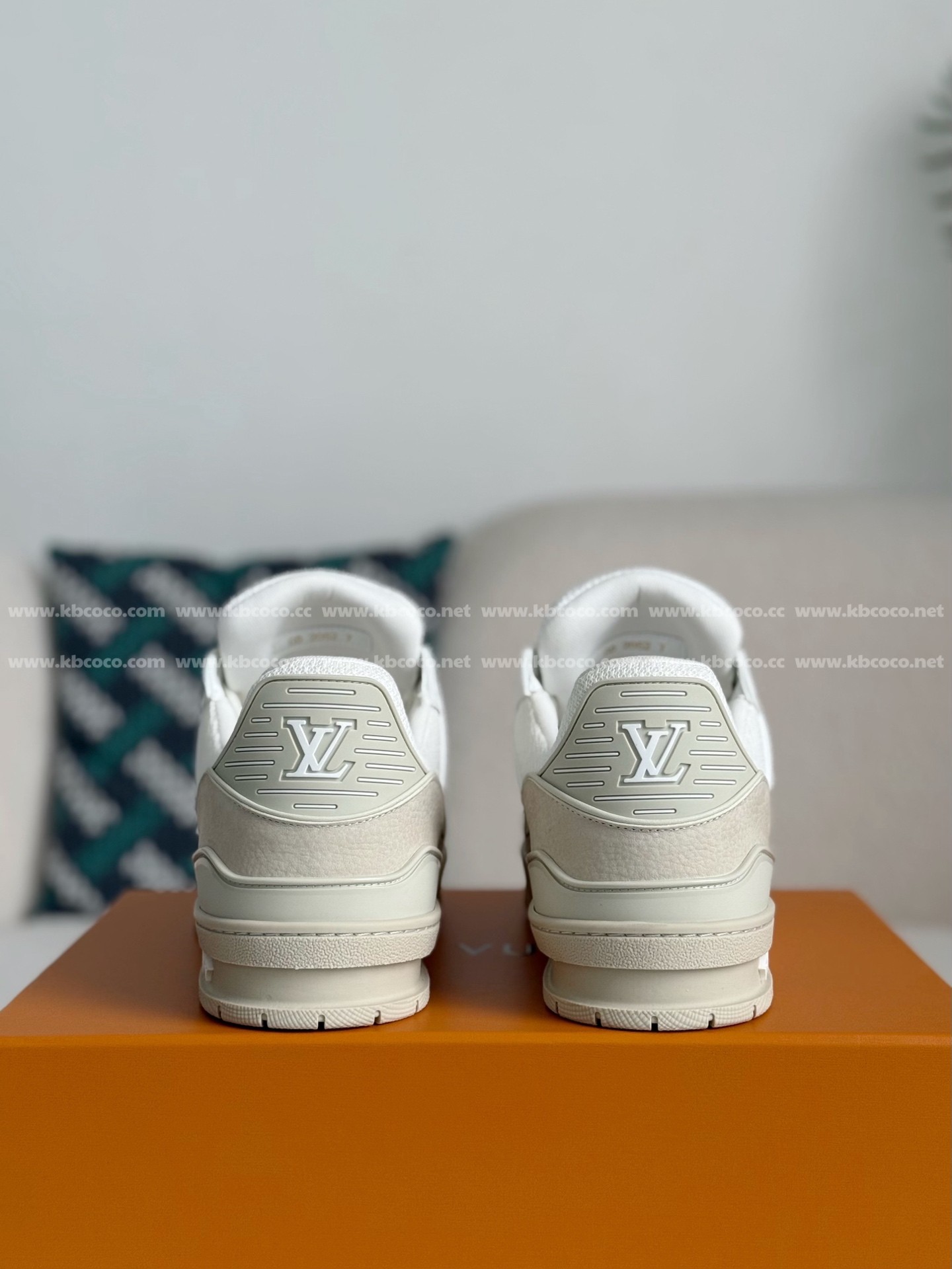 【#5477】 LOUIS VUITTON TRAINER SNEAKERS