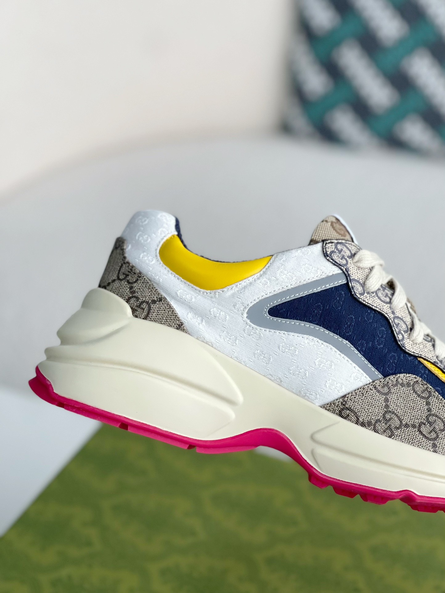 Gucci Retro Clunky Sneaker