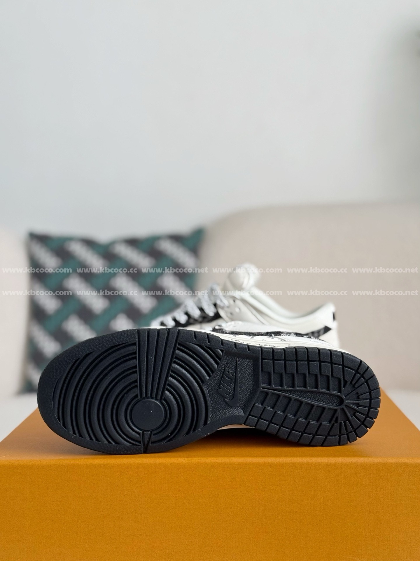 【#5201】 LOUIS VUITTON x Nike DunkCasual Sneakers