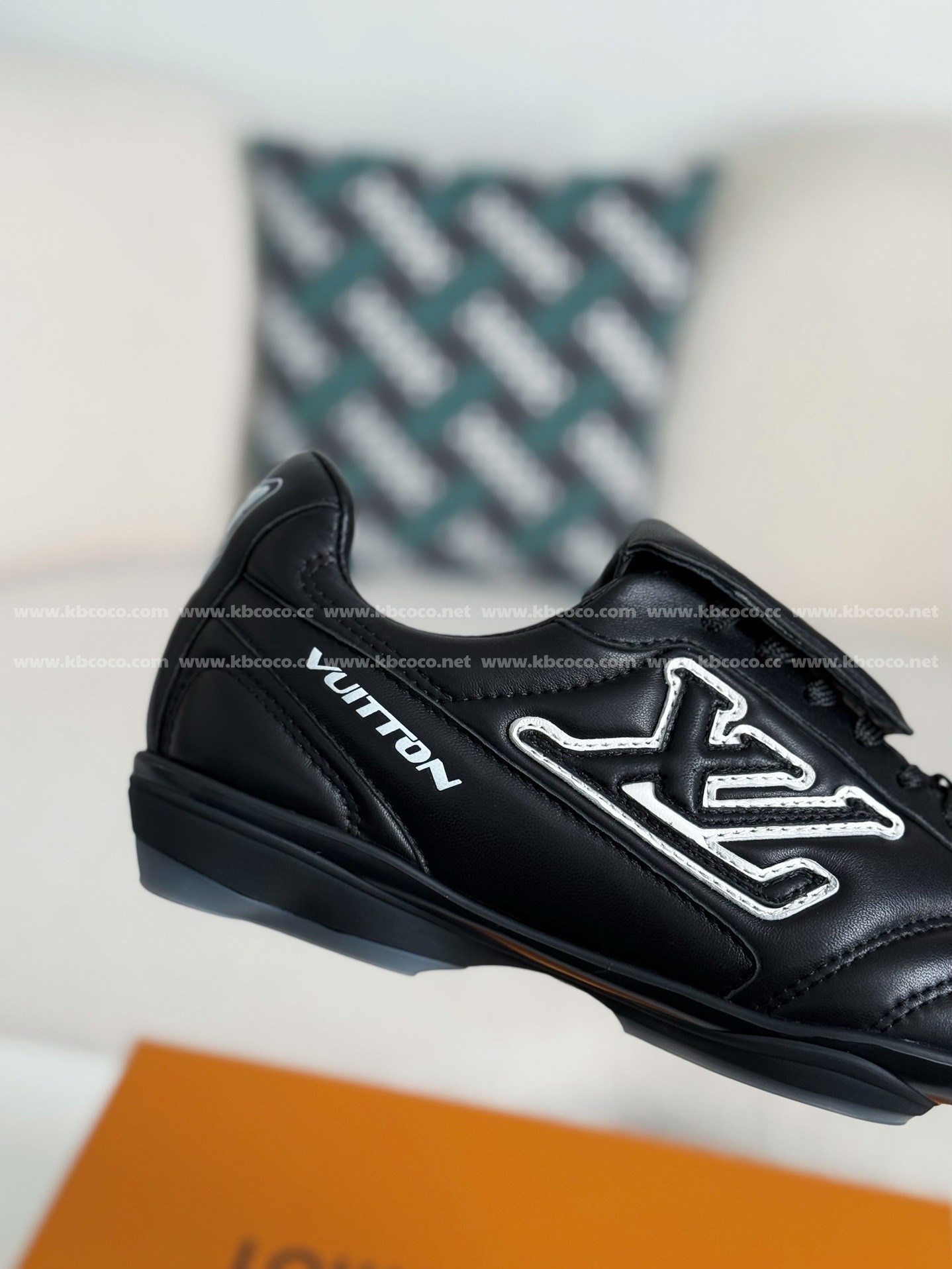 【#4245】LV Footprint Soccer Sneaker