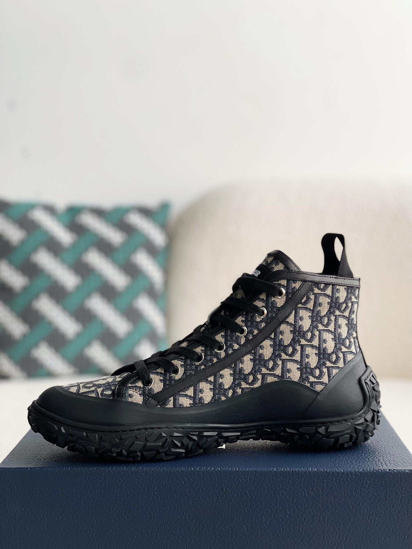 Dior B28 high-top Sneakers