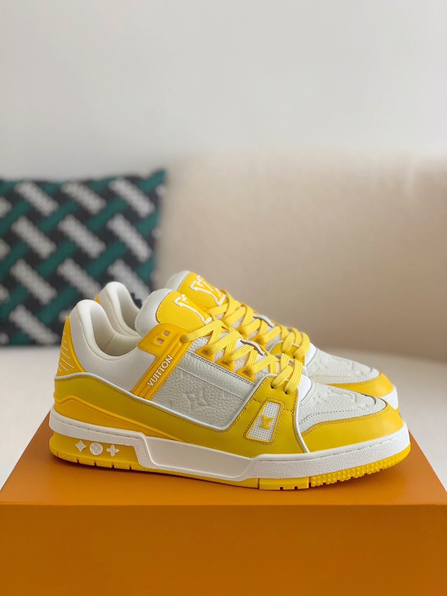 idea: include everything in the pictur