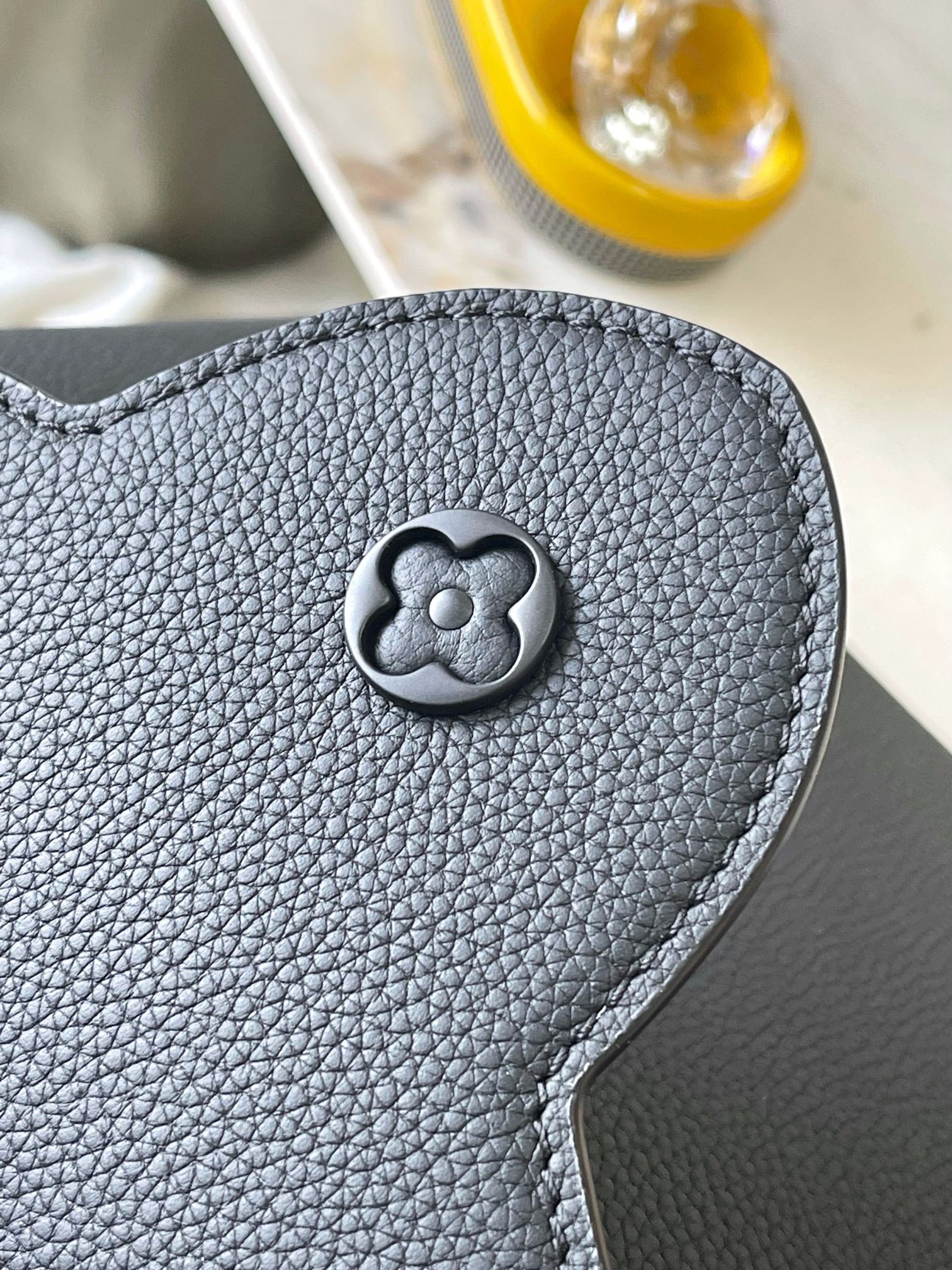 LOUIS VUITTON Capucines BB Black Out Handbag/Top Quality M25255