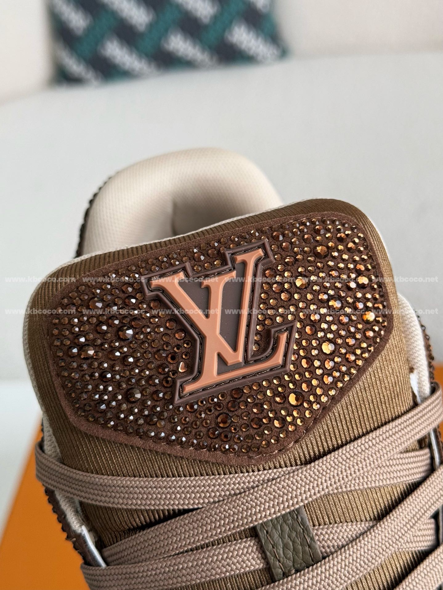 【#4114】 LOUIS VUITTON RUNNER TATIC SNEAKERS