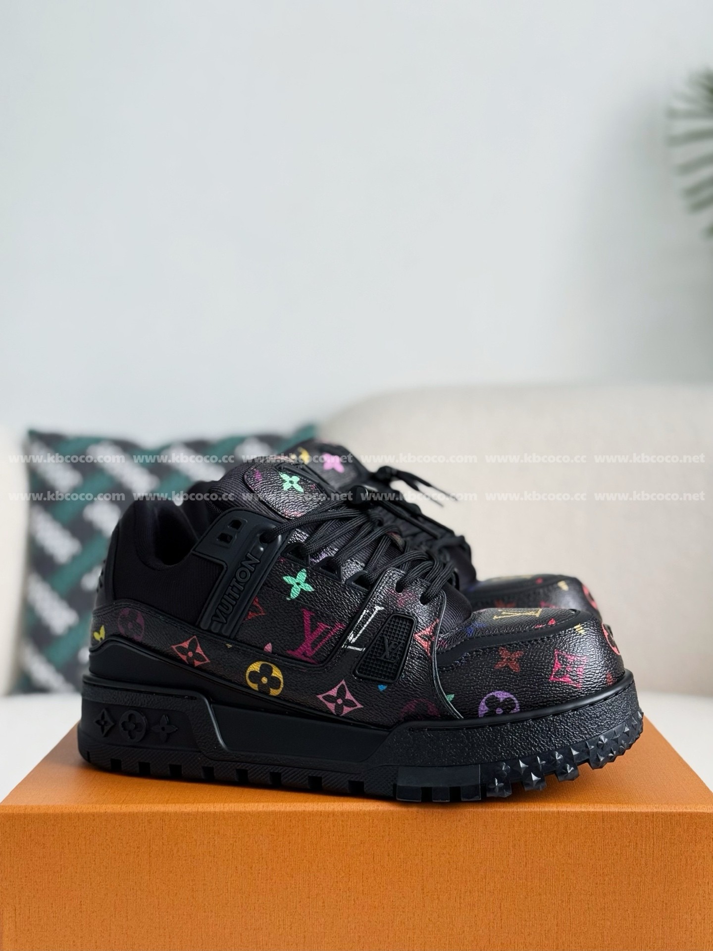 【#5215】 LOUIS VUITTON TRAINER Maxi SNEAKERS