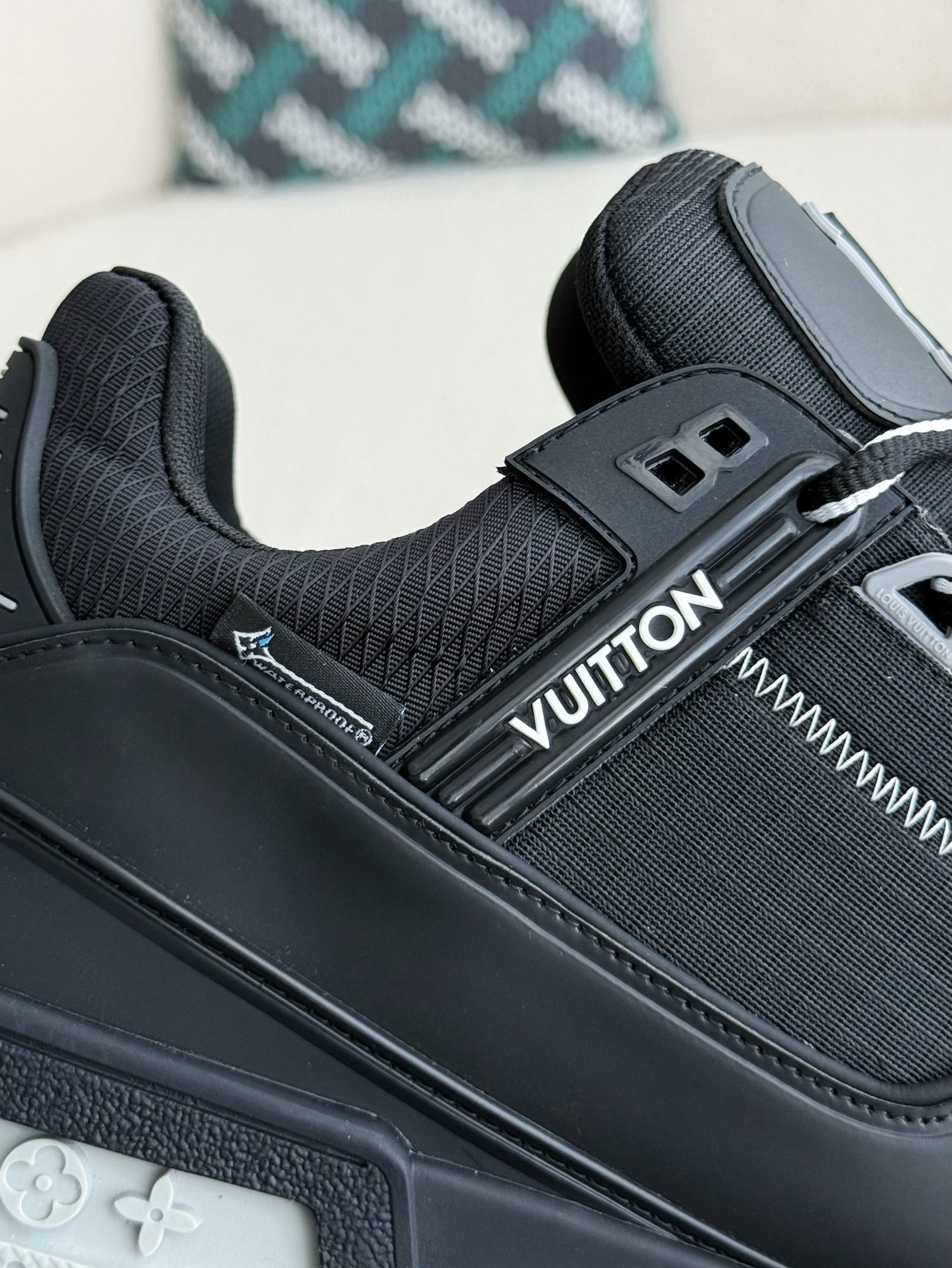 [#3905] LOUIS VUITTON TRAINER SNEAKERS