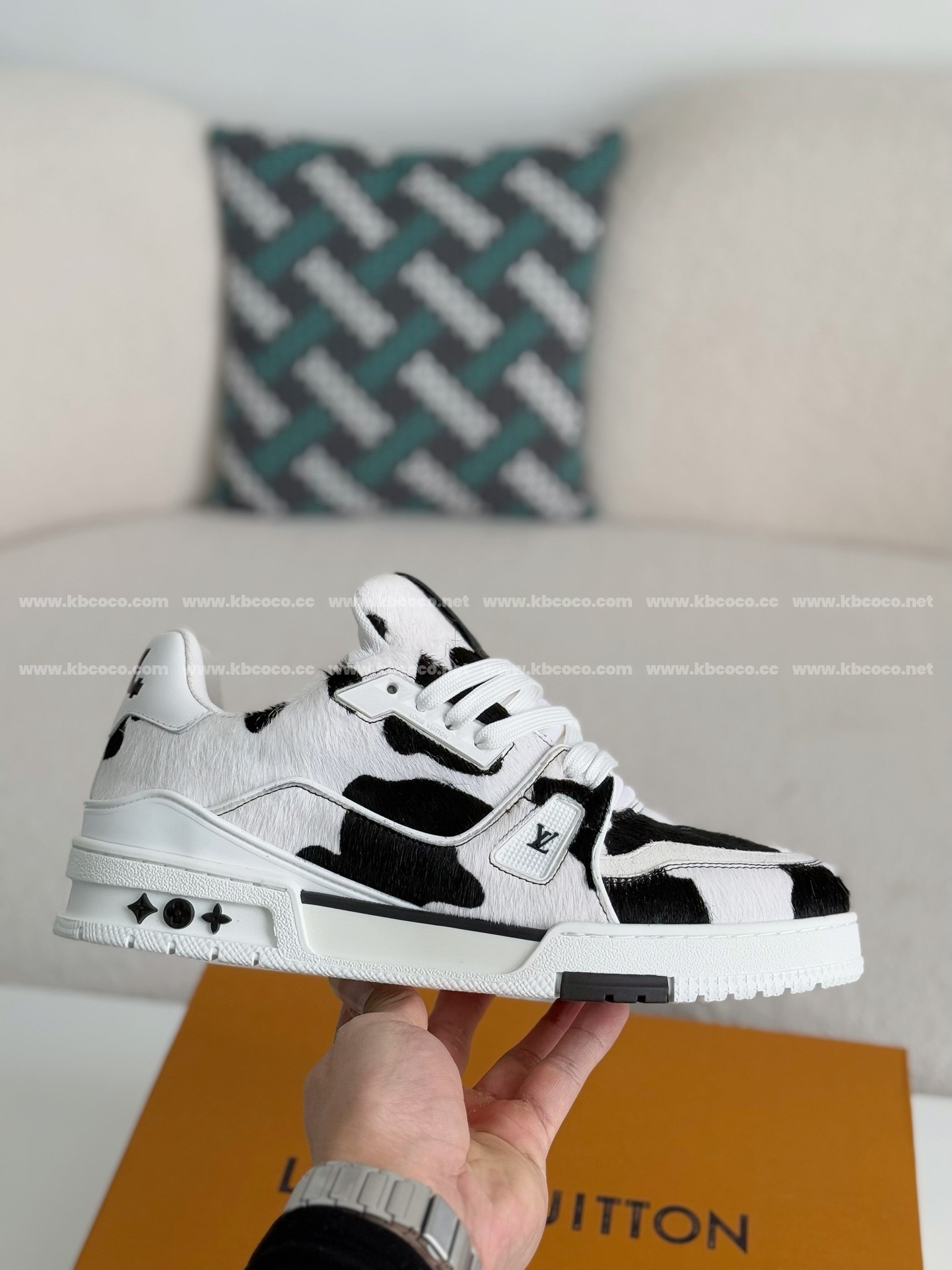 【#4004】 LOUIS VUITTON TRAINER SNEAKERS