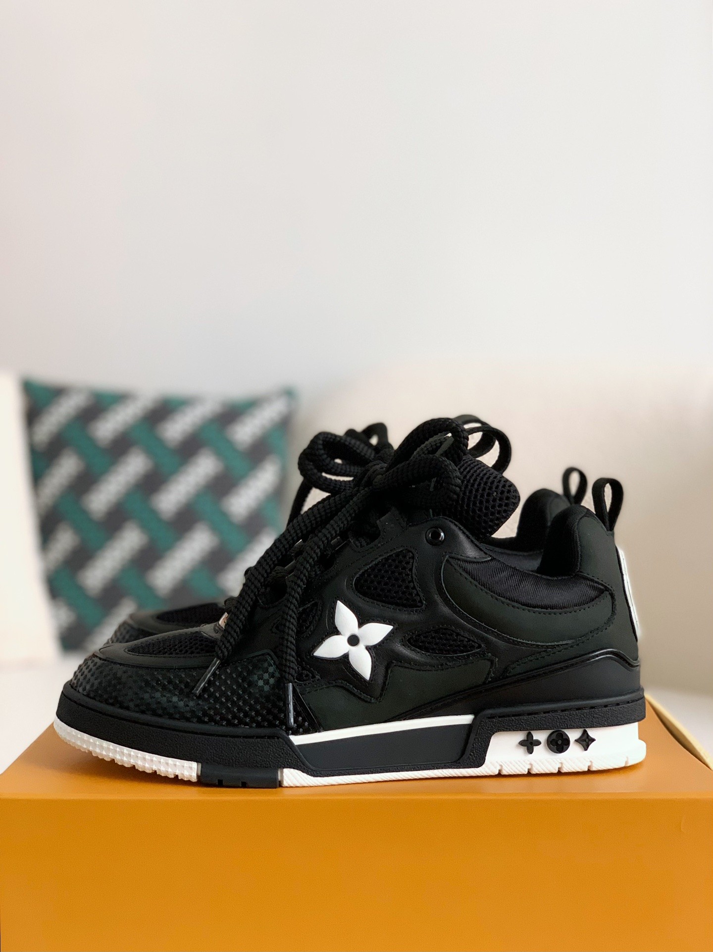 LOUIS VUITTON RUNNER TATIC SneakerS