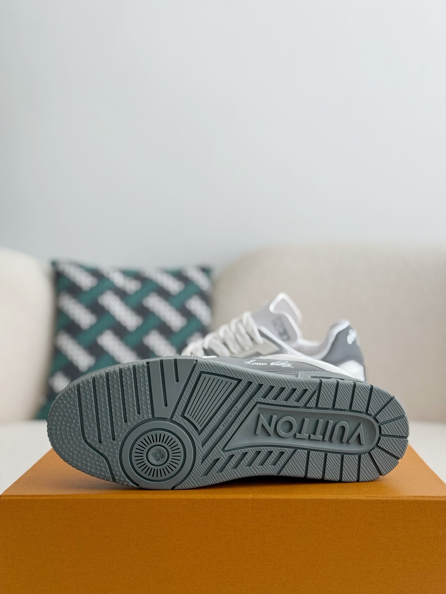 [#3836」 LOUIS VUITTON TRAINER CUP SNEAKERS