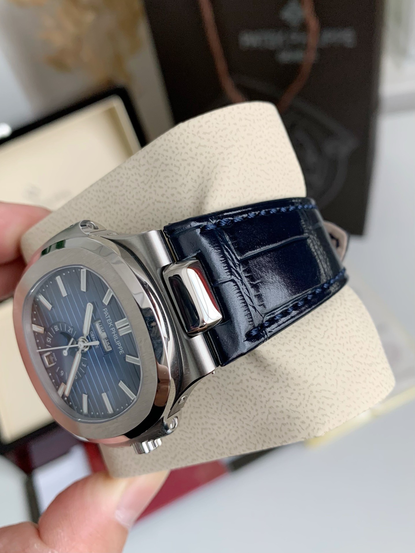 【#3745】 PATEK PHILIPPE 5726 serieswatch