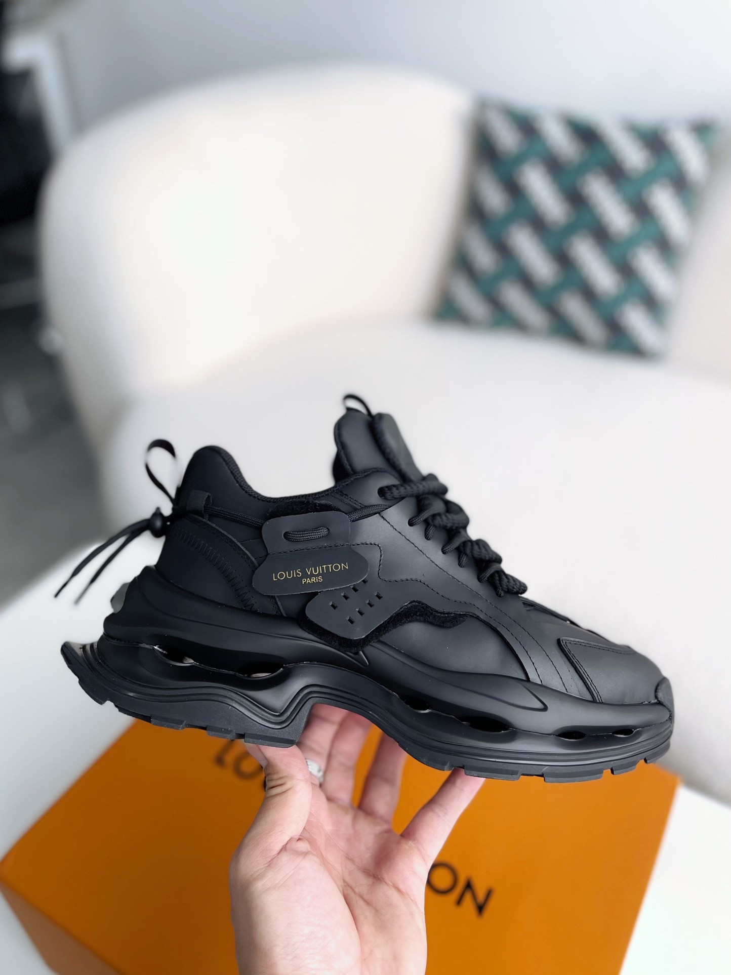 [#3520」 LOUIS VUITTON CASUAL SNEAKERS