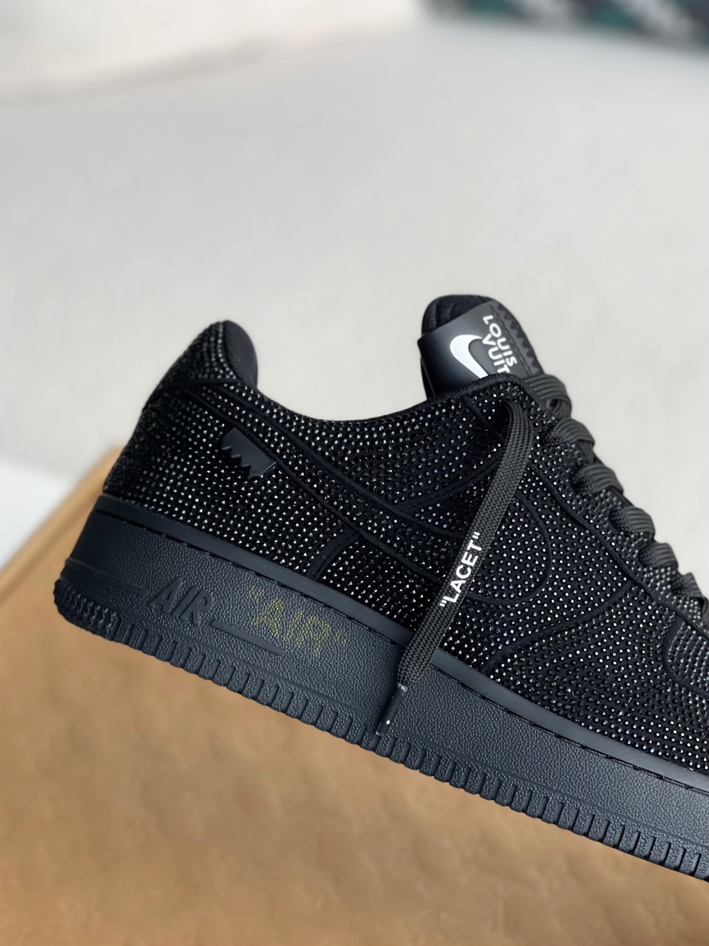 LOUIS VUITTON x NIKE AIR FORCE 1 SNEAKER
