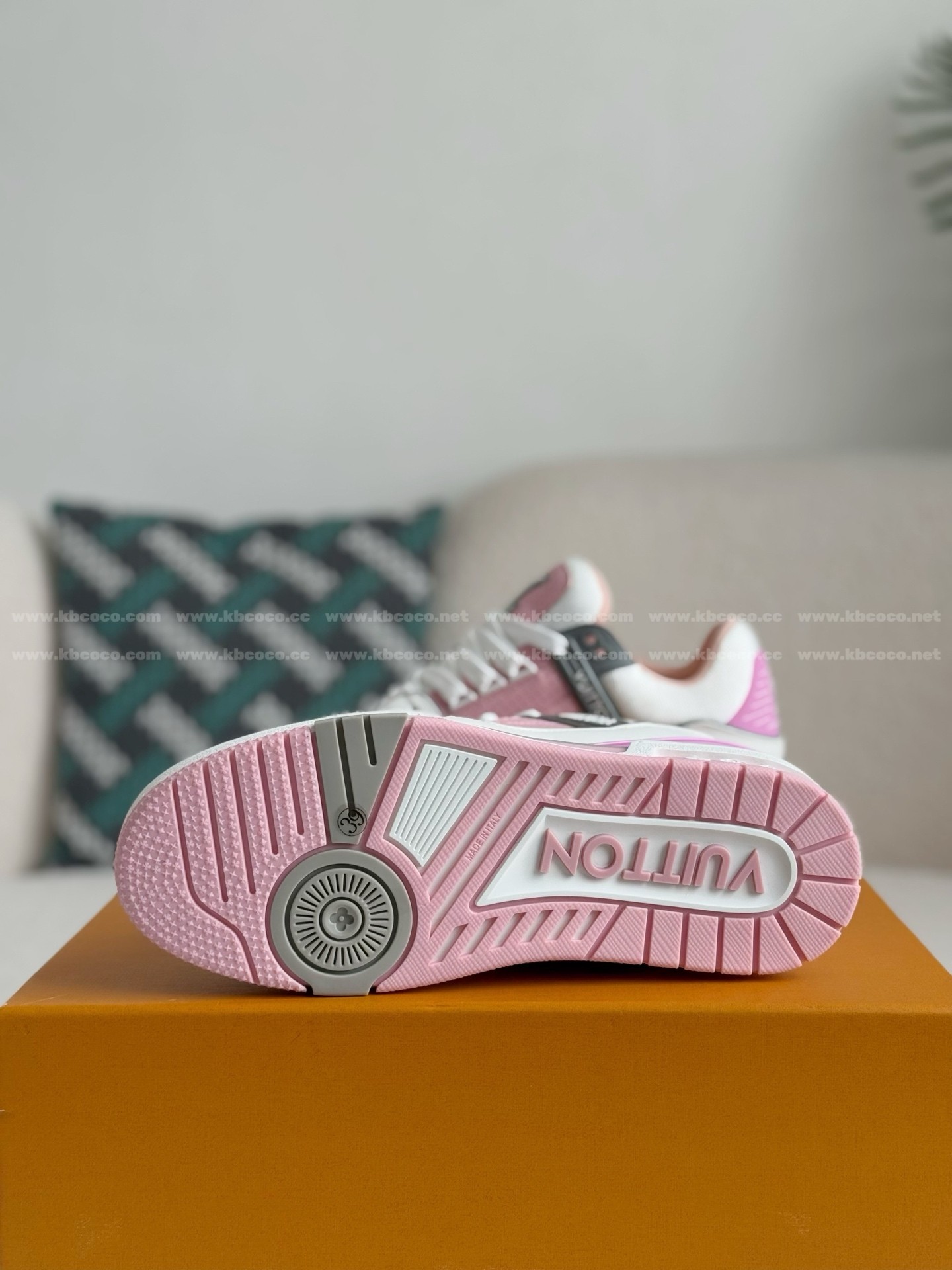 【#5775】 LOUIS VUITTON TRAINER SNEAKERS