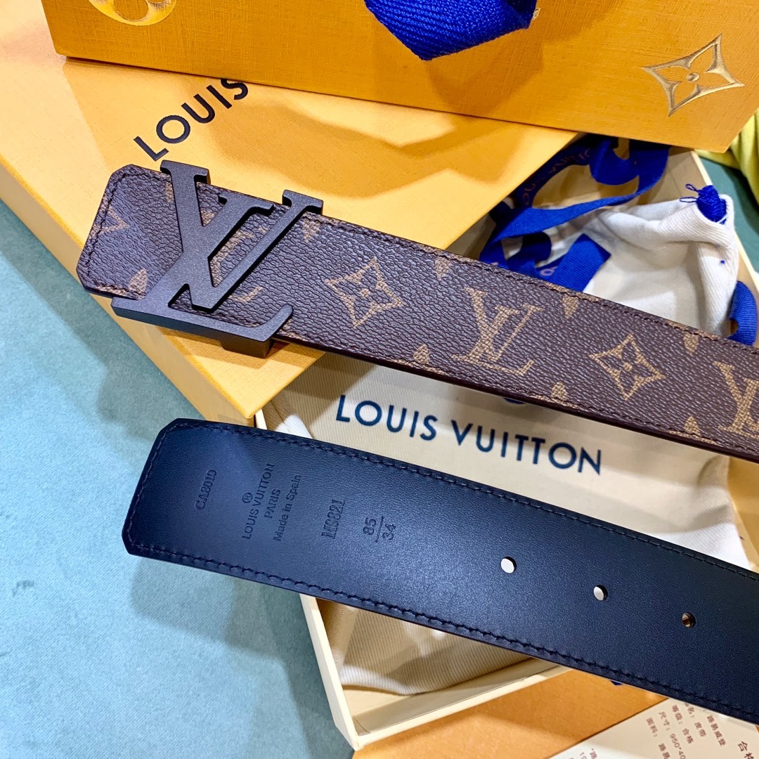 【#1317】 Louis Vuitton LV men's belt lNITIALES M9043T